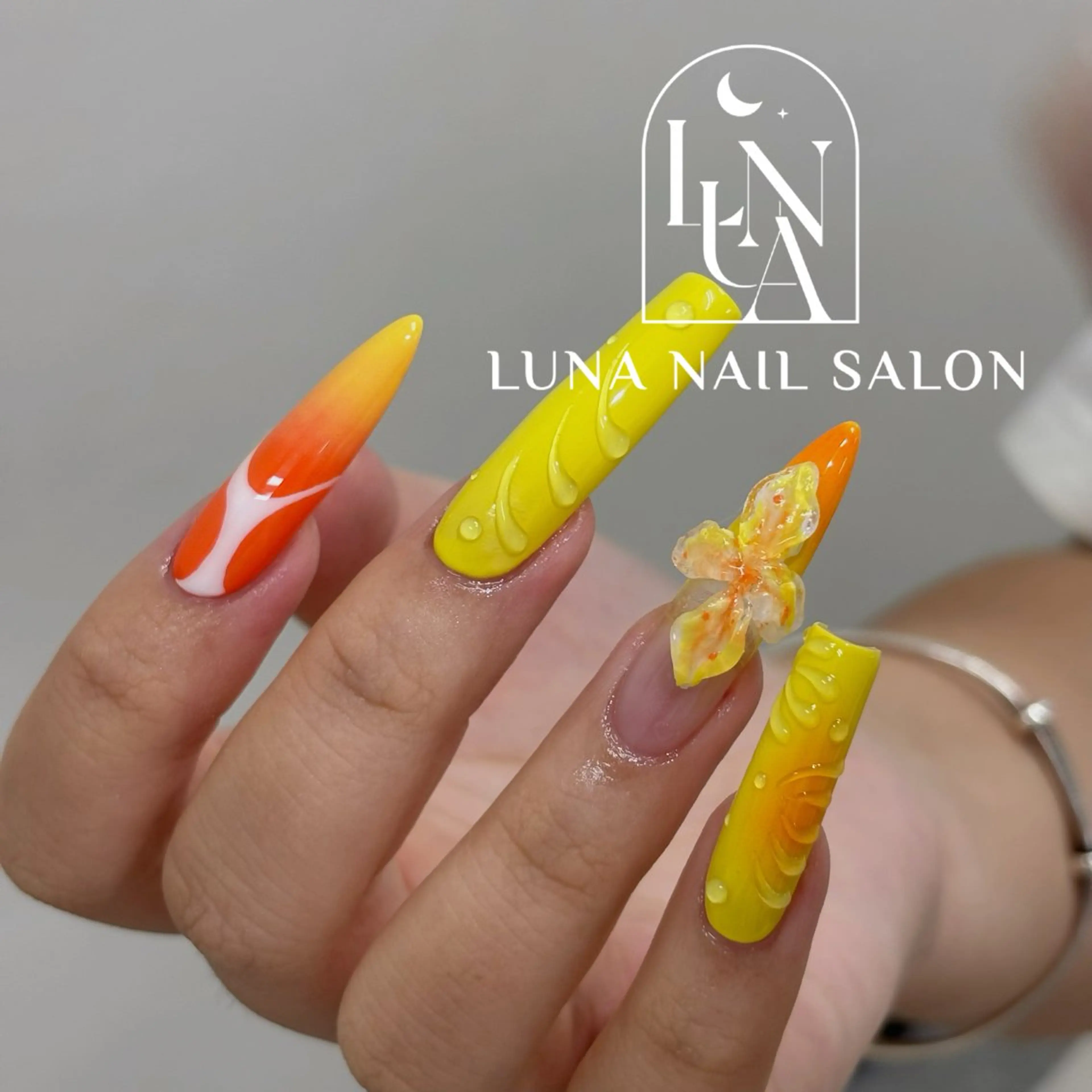 ネイル ハンドネイル ハンドケア LUNA Nail salon💕のネイルデザイン