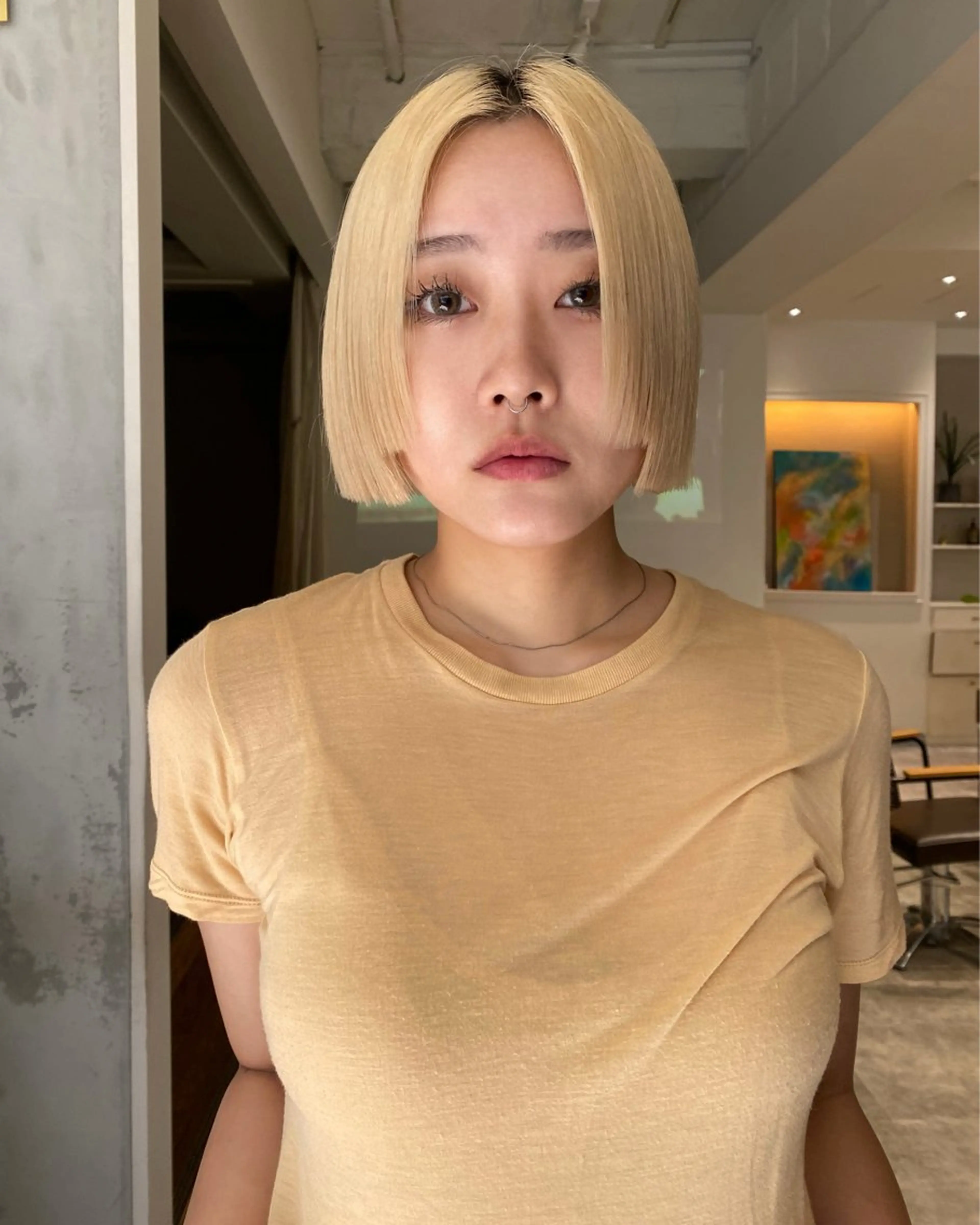 ミディアム 薄暮 マツイ　レンのヘアスタイル