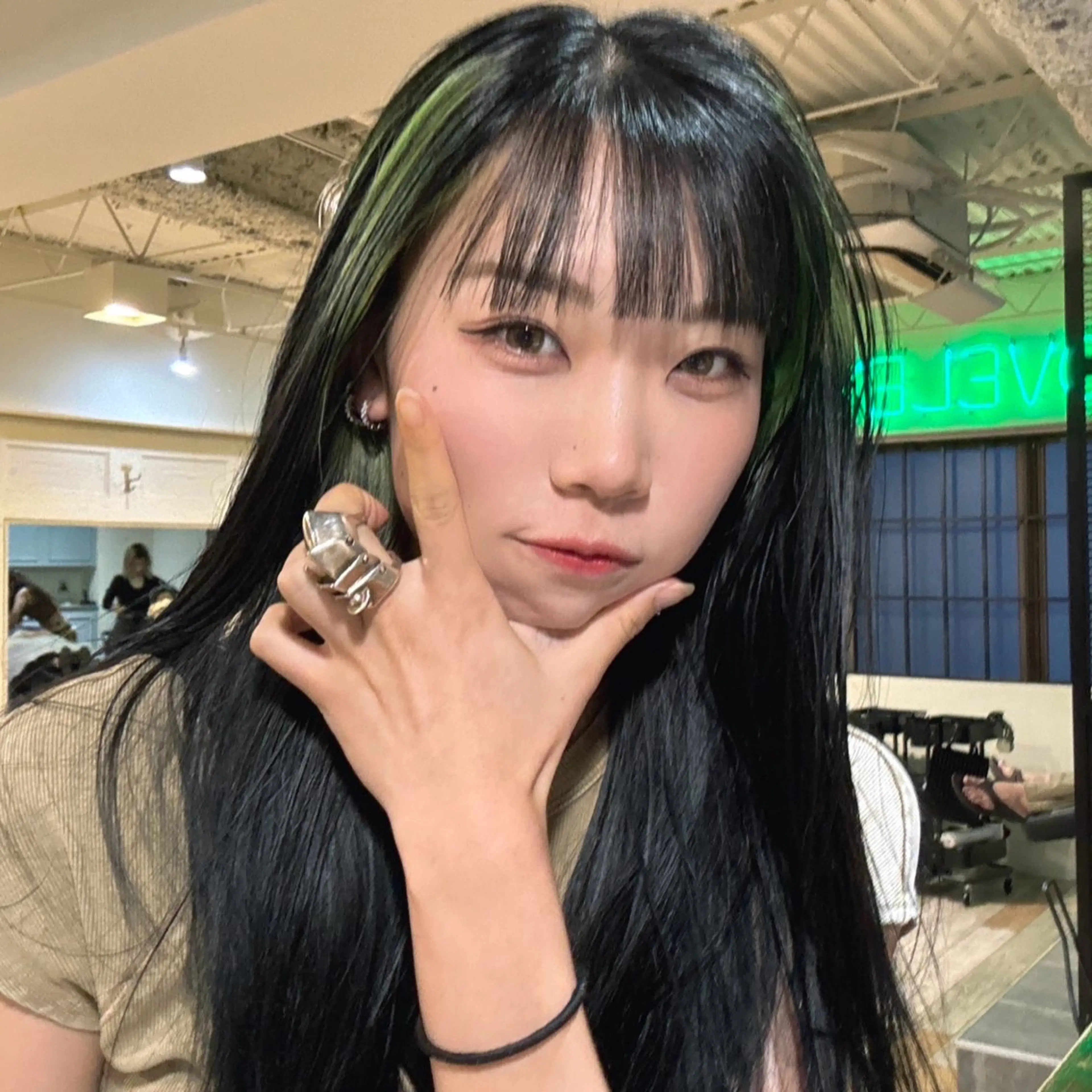 セミロング カラー ヘアカラー ブリーチなしベージュ カラー✨Takeのヘアスタイル