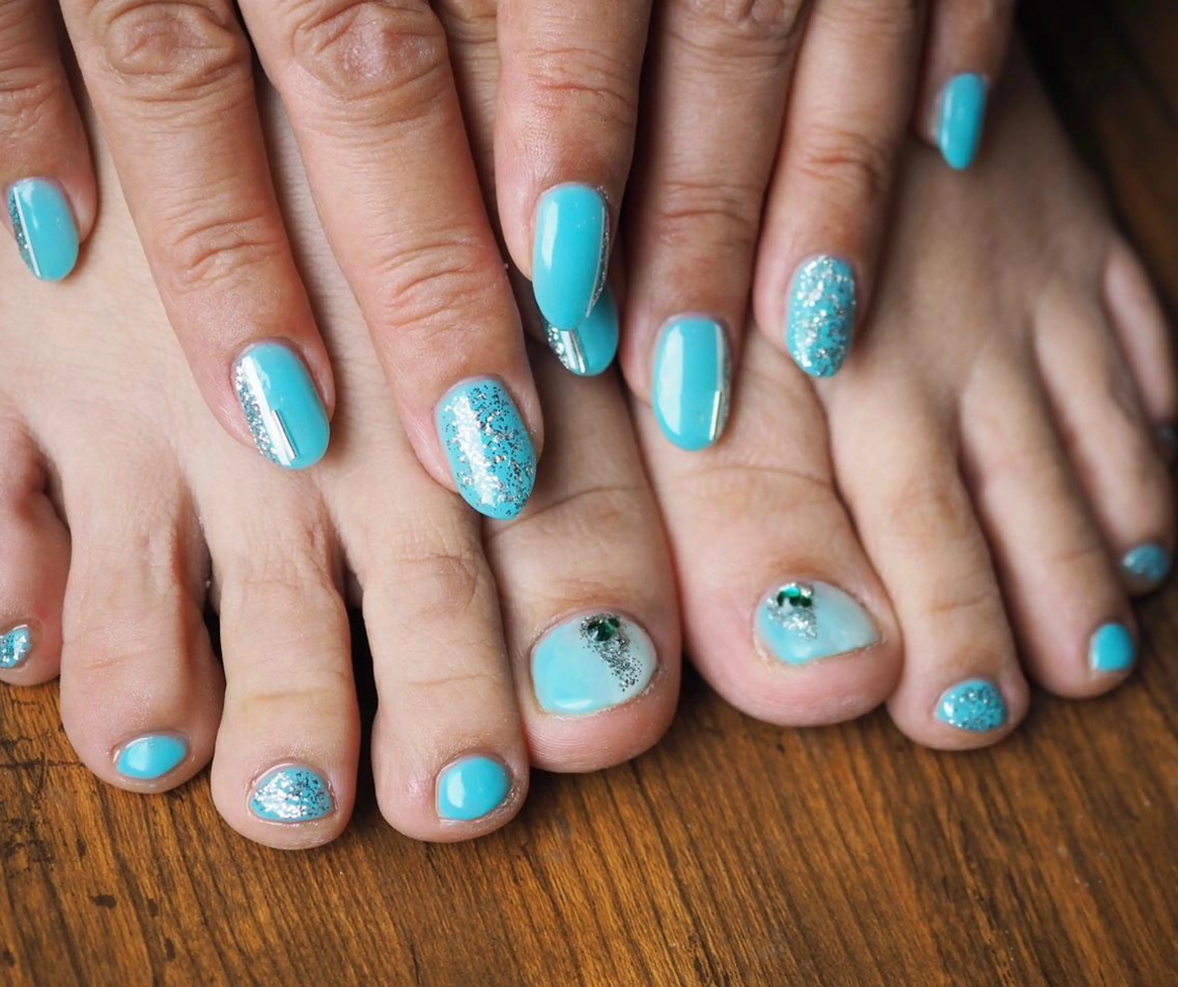 ネイル Total Beauty LUANA所属・LUANA 里菜のネイルデザイン