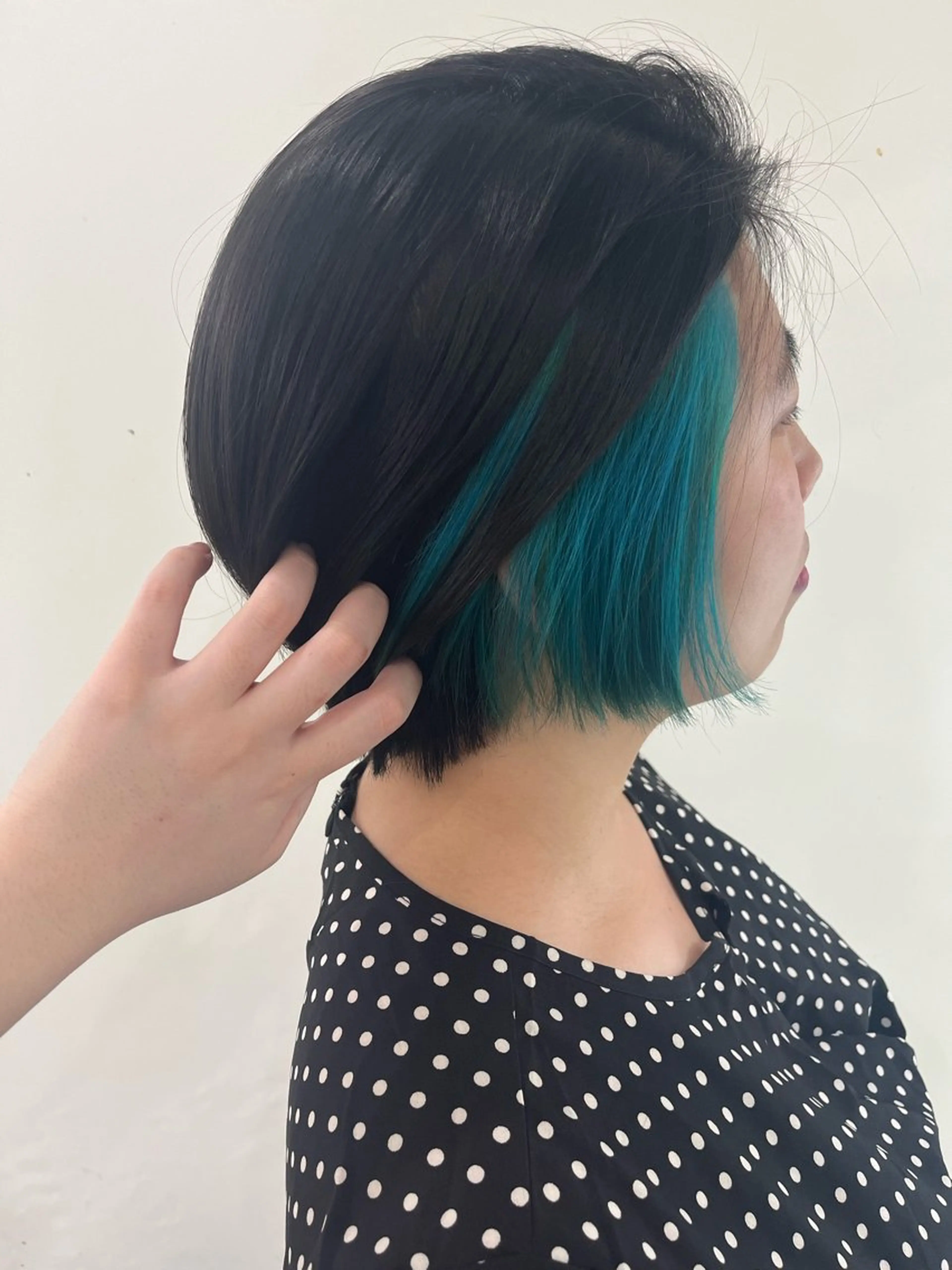 【🦄韓国風もOK🦄】インナーカラー＋全体カラー＋小顔カット ¥17,800🌈 ブリーチ1回込み／高発色◎の写真