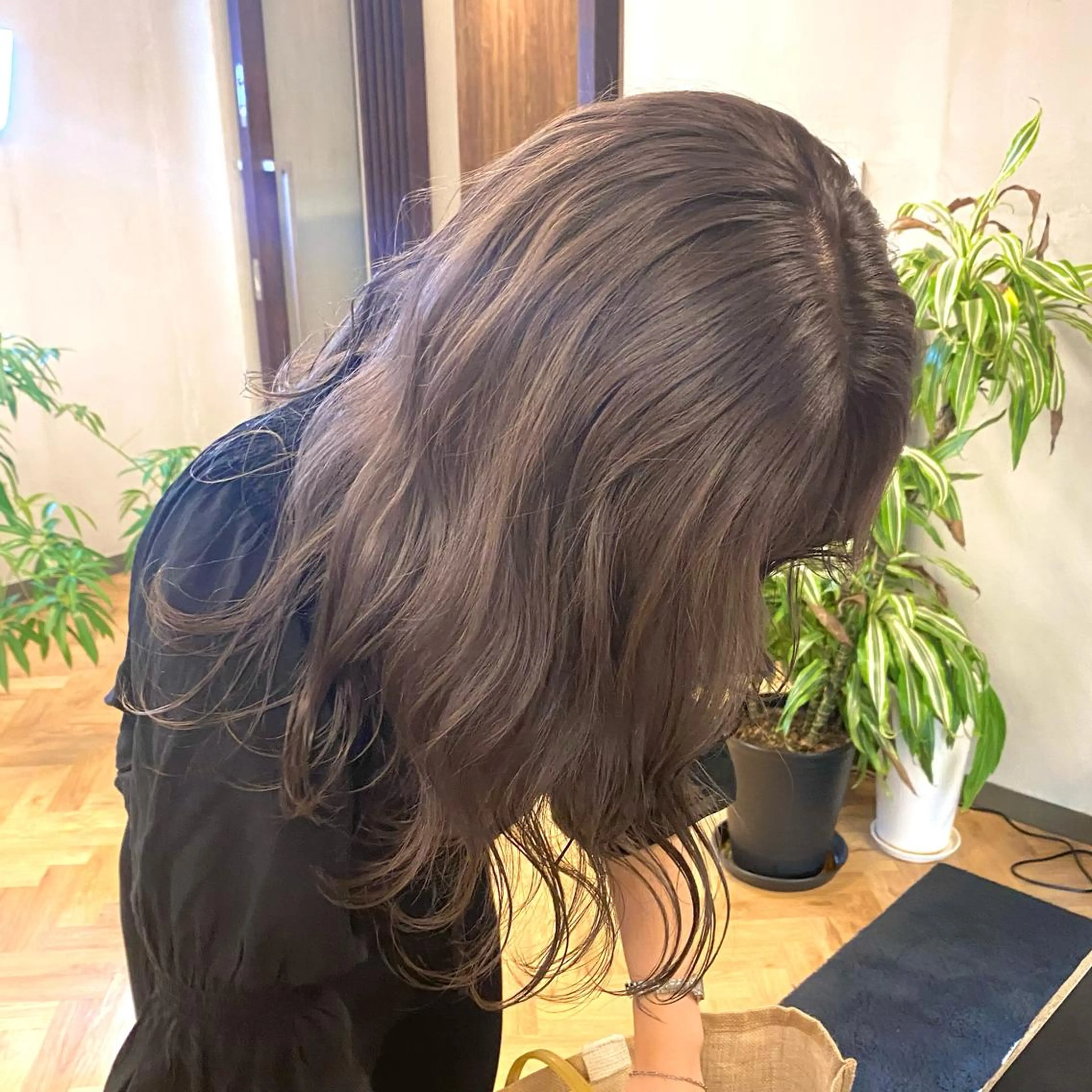 ロング カラー パーマ ヘアアレンジ メンズ キッズ ネイル マツエク・マツパ カット ヘアカラー 前川 朋香のヘアスタイル