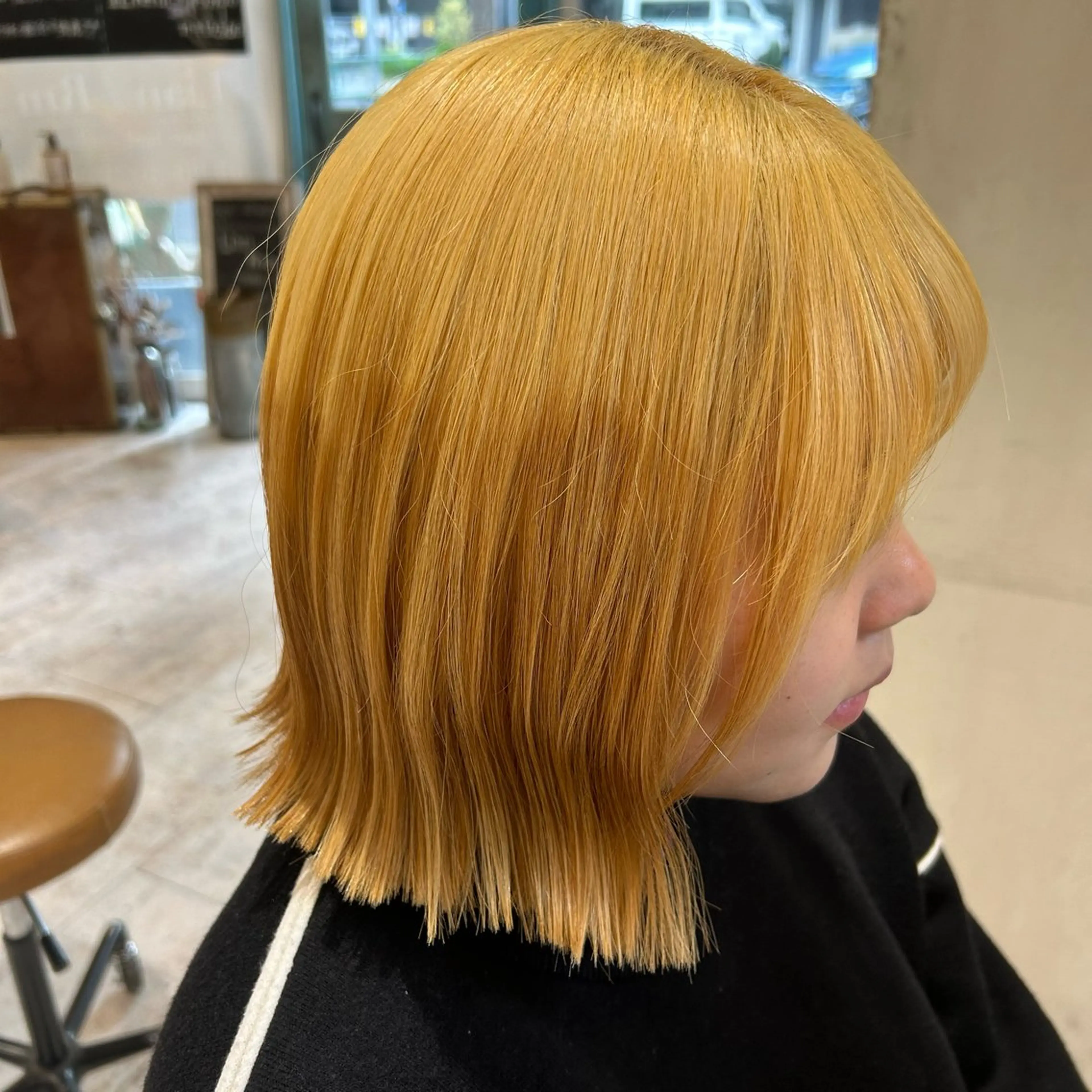 ミディアム ボブ 外ハネヘア OfHAIR自由が丘WEST店所属・🪐ほそだ ひとみ🪐のマツエク・マツパデザイン