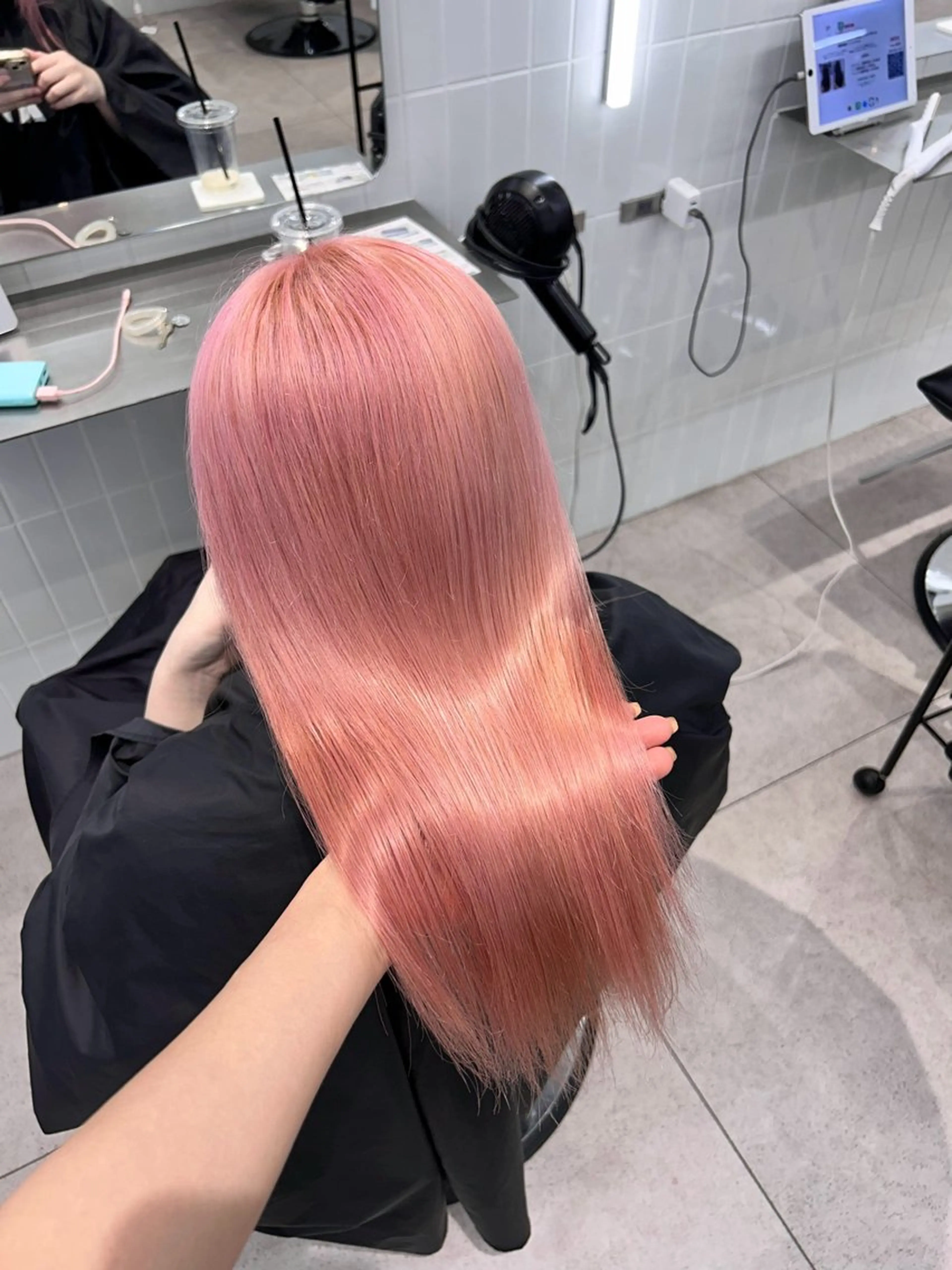 セミロング ONYX harajuku所属・sera 🎀海外ハイライトのヘアスタイル