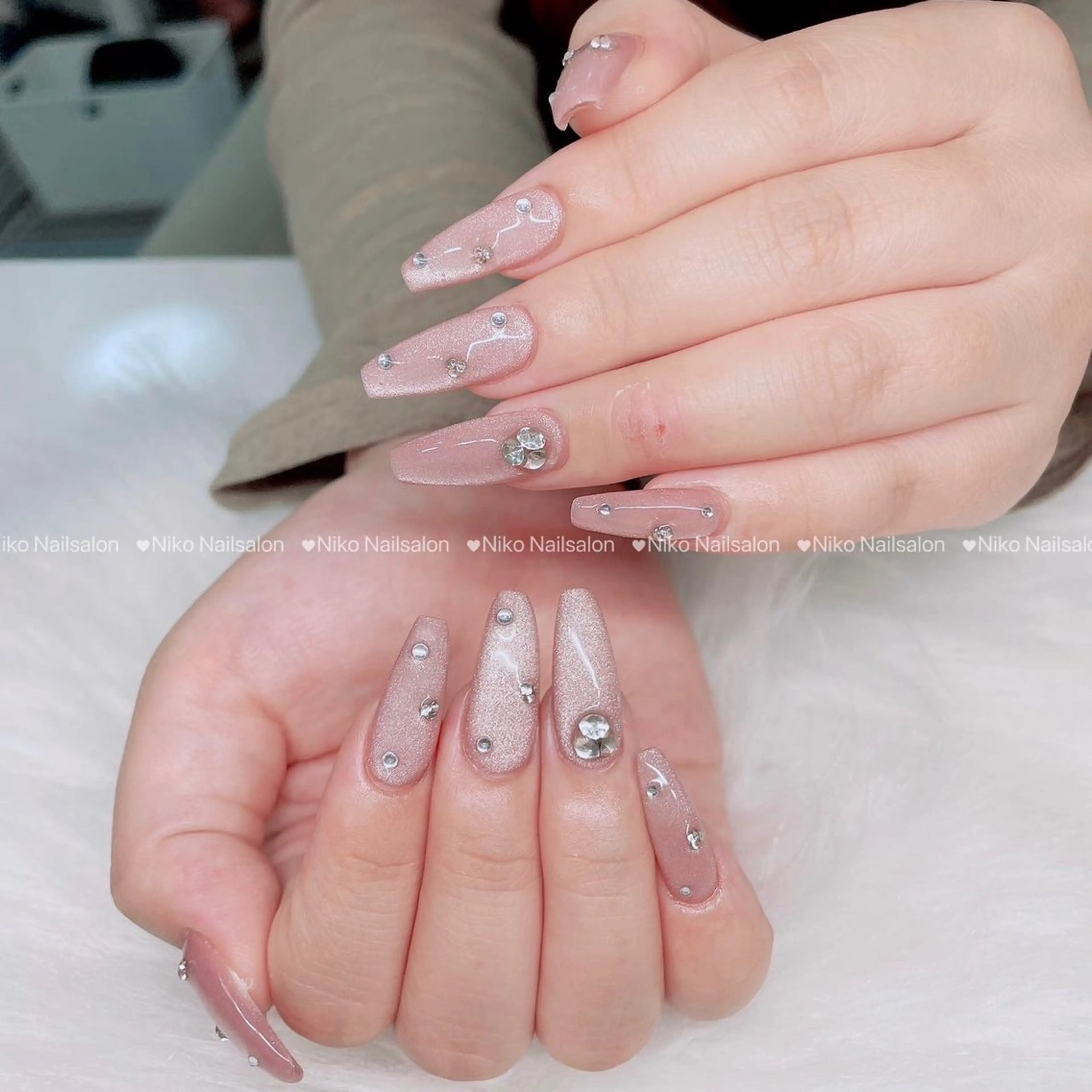 ネイル チークネイル 長さ出し フットネイル フレンチネイル ジェルネイル ハンドネイル Niko Nail salon 銀座本店のネイルデザイン