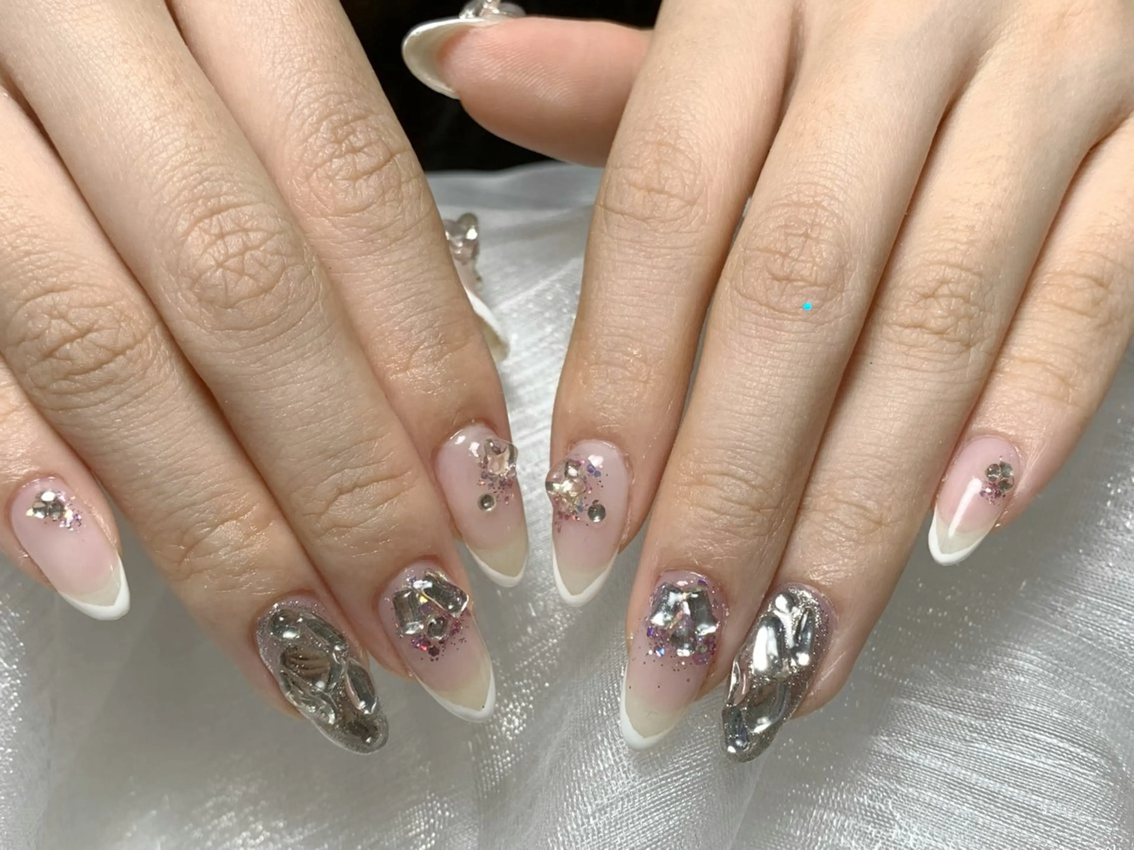 ネイル U·Mi nail salon所属・U·Mi 上野御徒町容のネイルデザイン