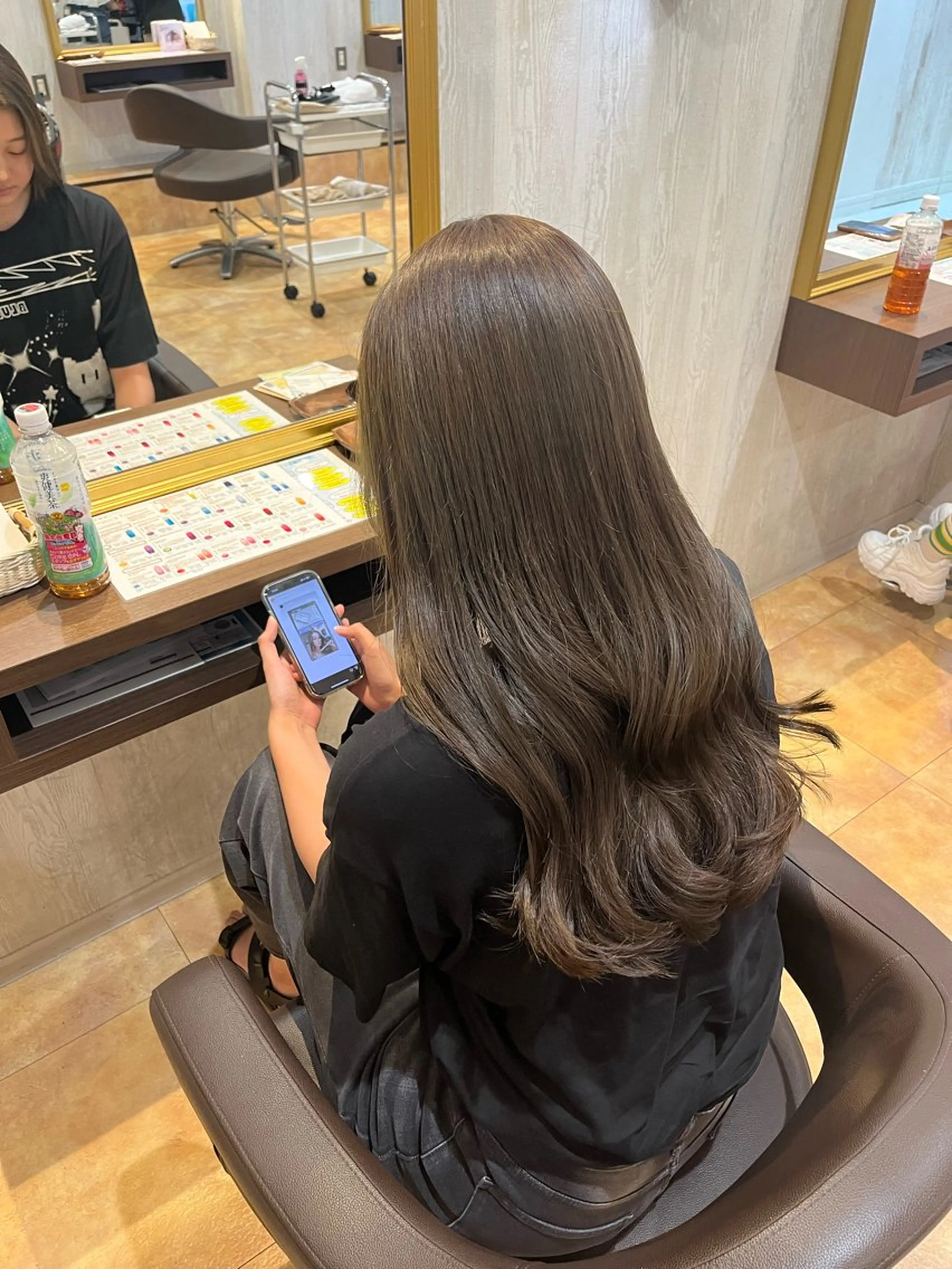 ロング カラー ベージュカラー ミルクティーベージュ ブリーチなしWカラー レイヤー/Rickyのヘアスタイル