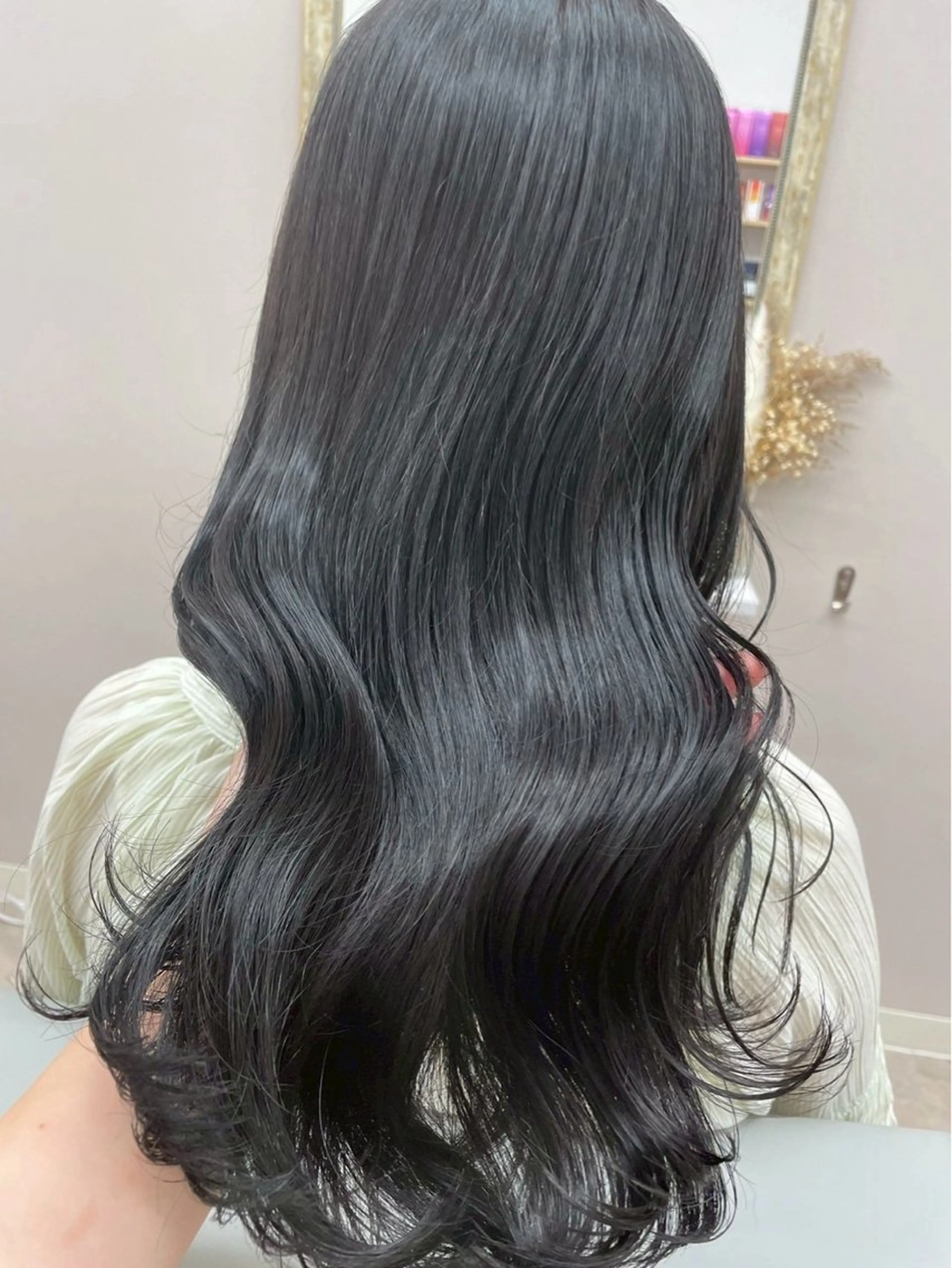 ロング カラー グレージュ トリートメント luna ayane ／透明感カラーのヘアスタイル