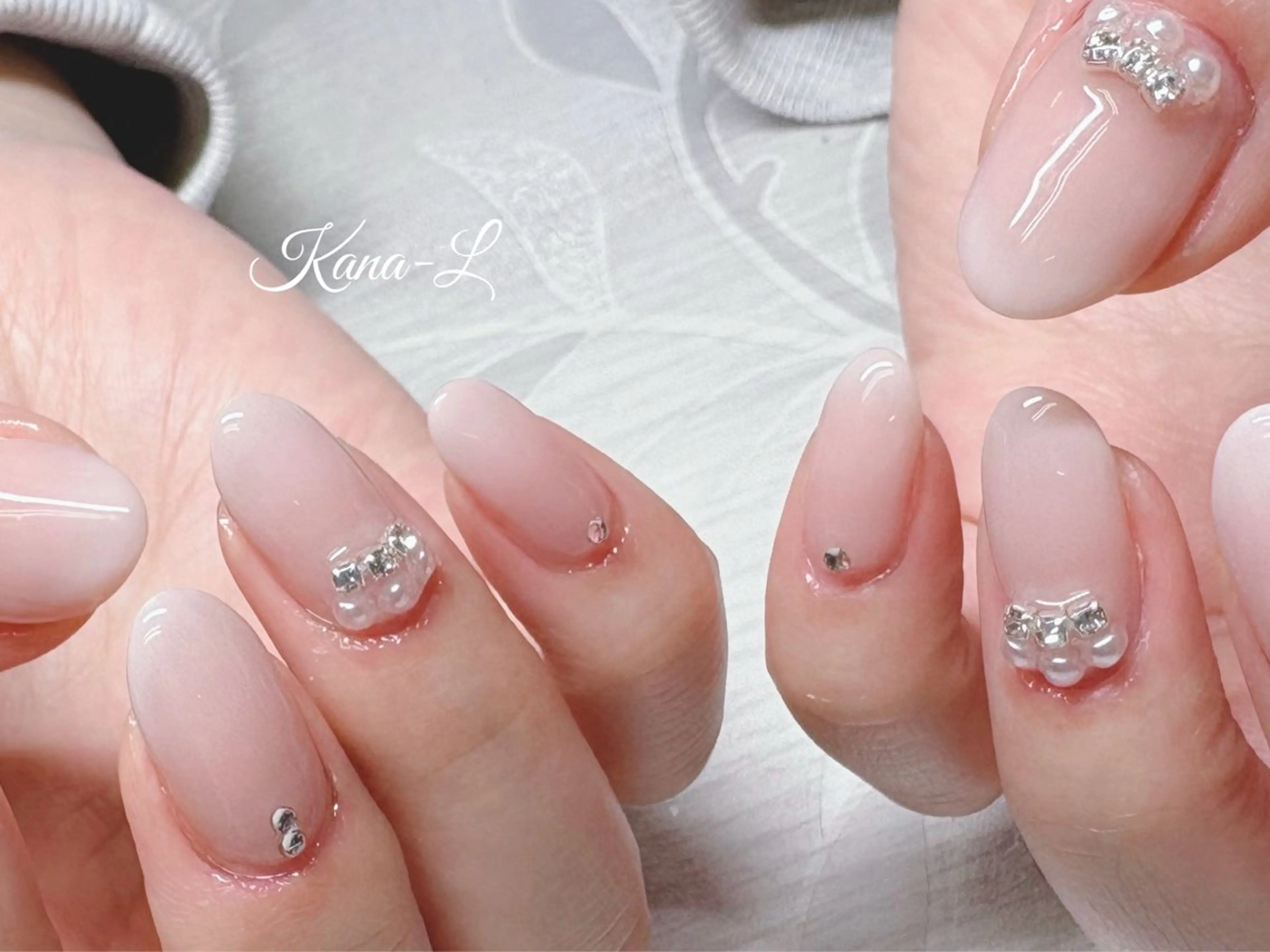 ネイル 芦辺 香奈のネイルデザイン