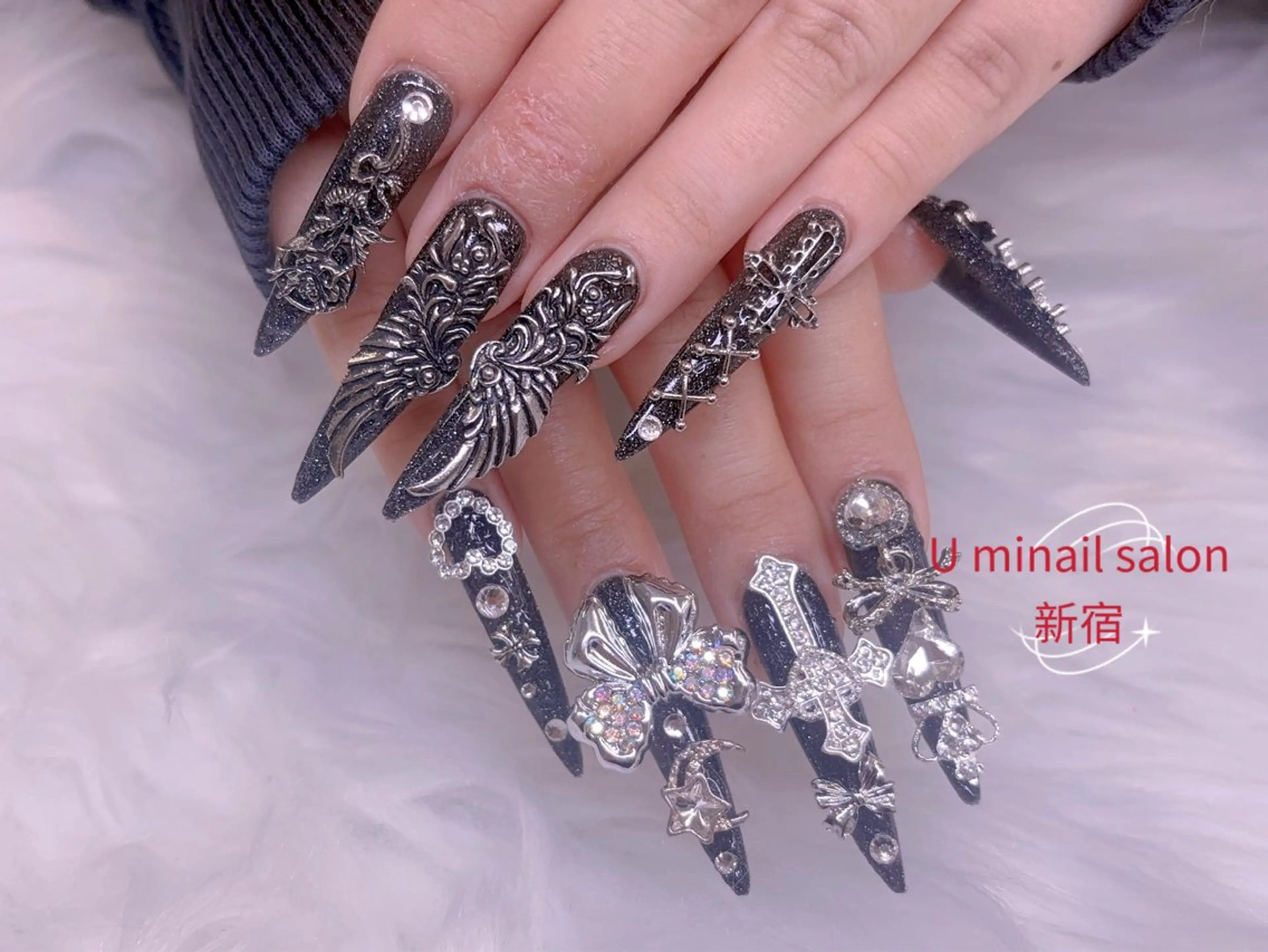 ネイル UMI ネイルサロン新宿🎀のネイルデザイン