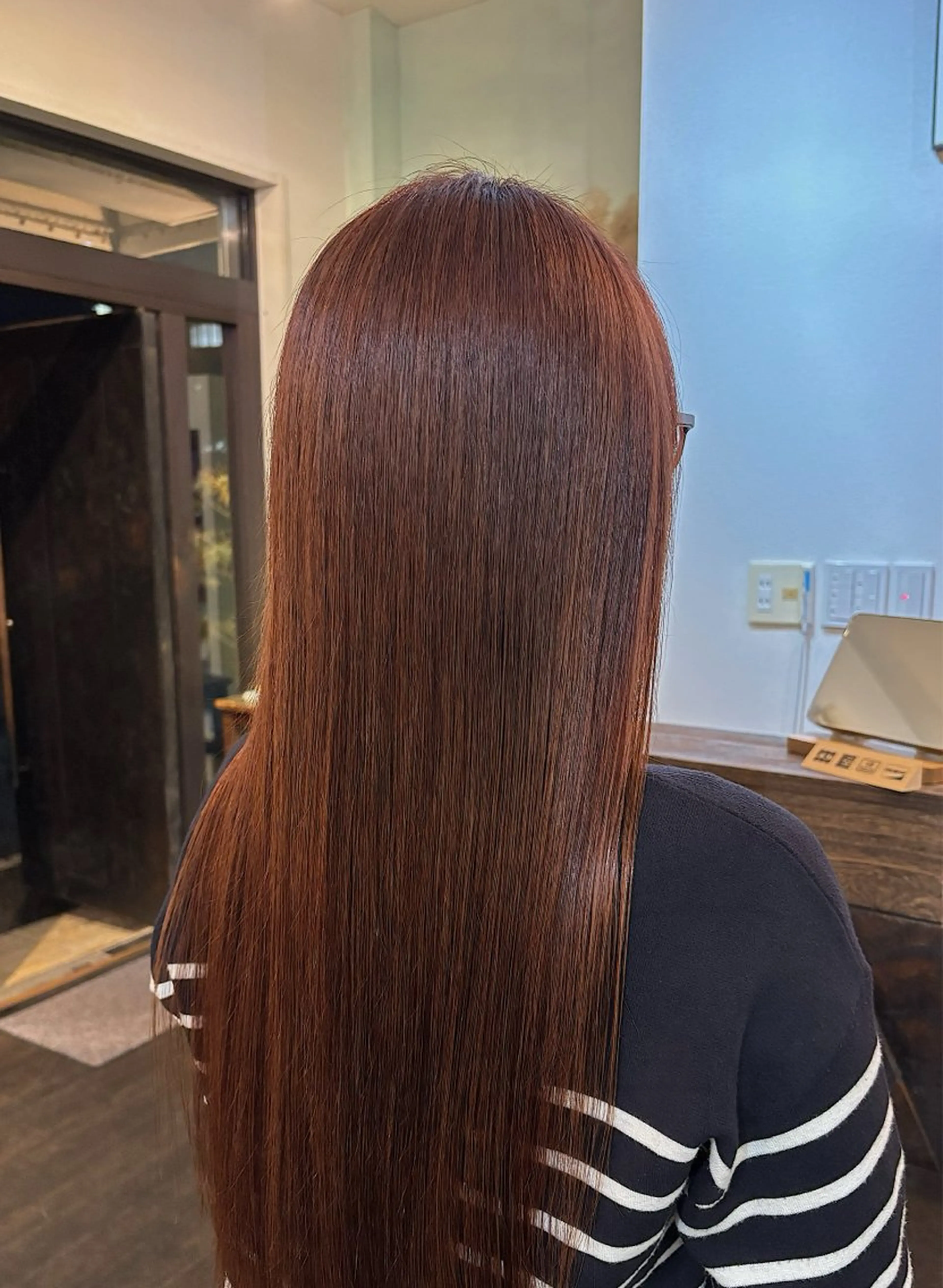 ロング 縮毛矯正 三國 栞音のヘアスタイル