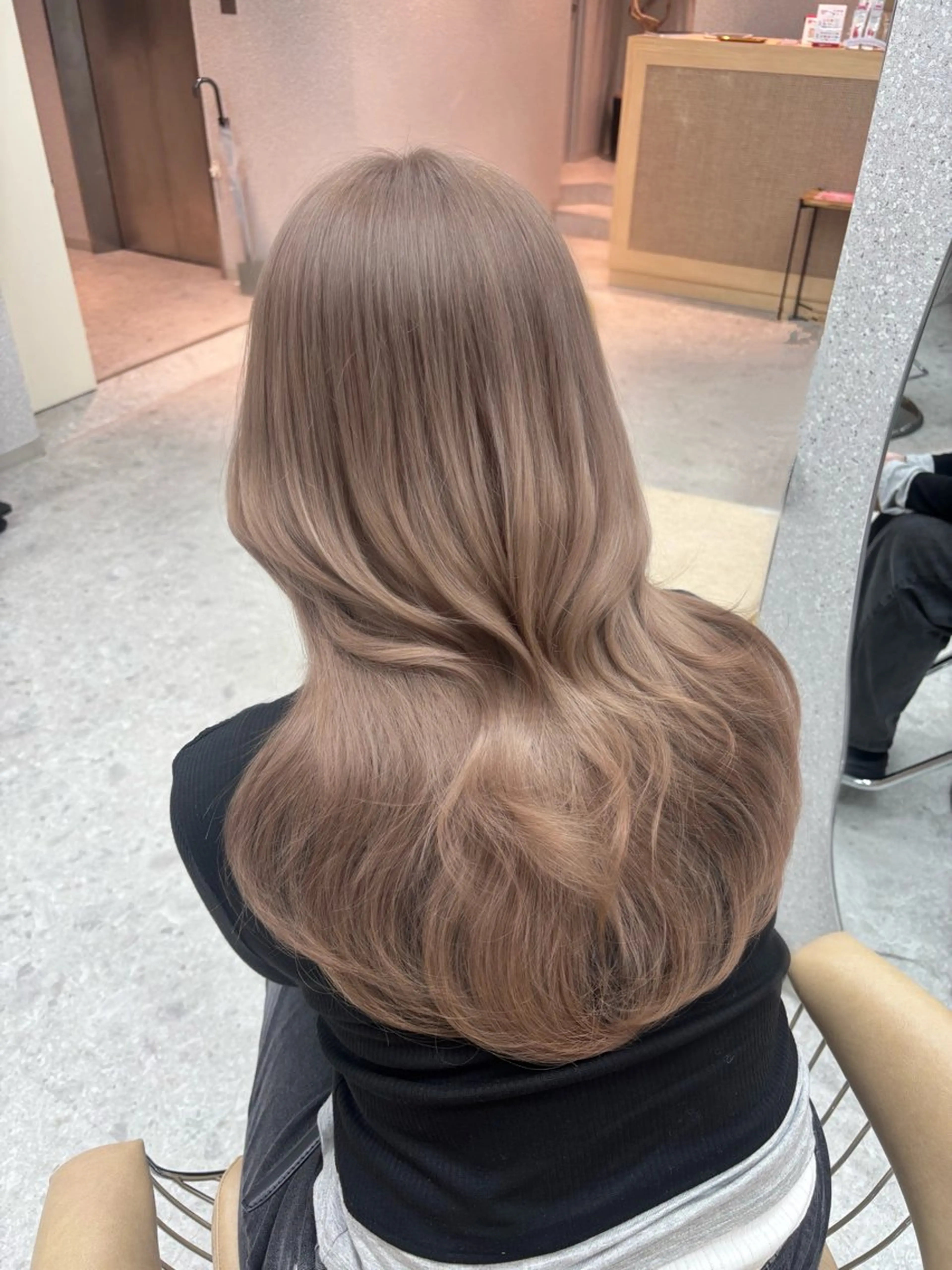 ロング カラー ヘアアレンジ ブリーチ 透明感カラー ハイトーンカラー ヘアカラー 艶カラー¦モテヘア¦ まなみ🎀💞のヘアスタイル