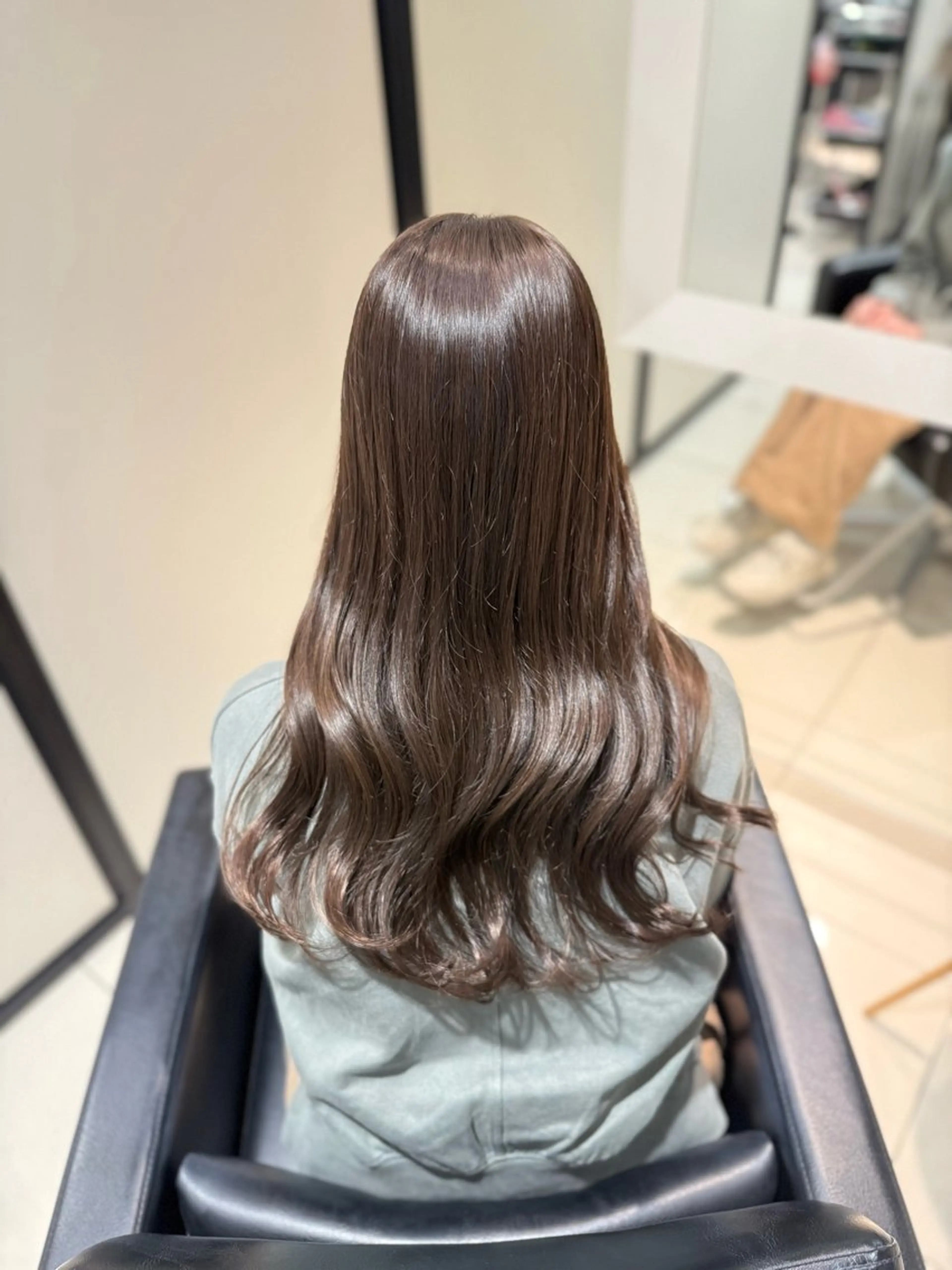 ロング カラー アッシュ ベージュカラー 透明感カラー オリーブアッシュ カット ヘアカラー トリートメント グレージュ/レイヤー /韓国ヘア/RISAのヘアスタイル