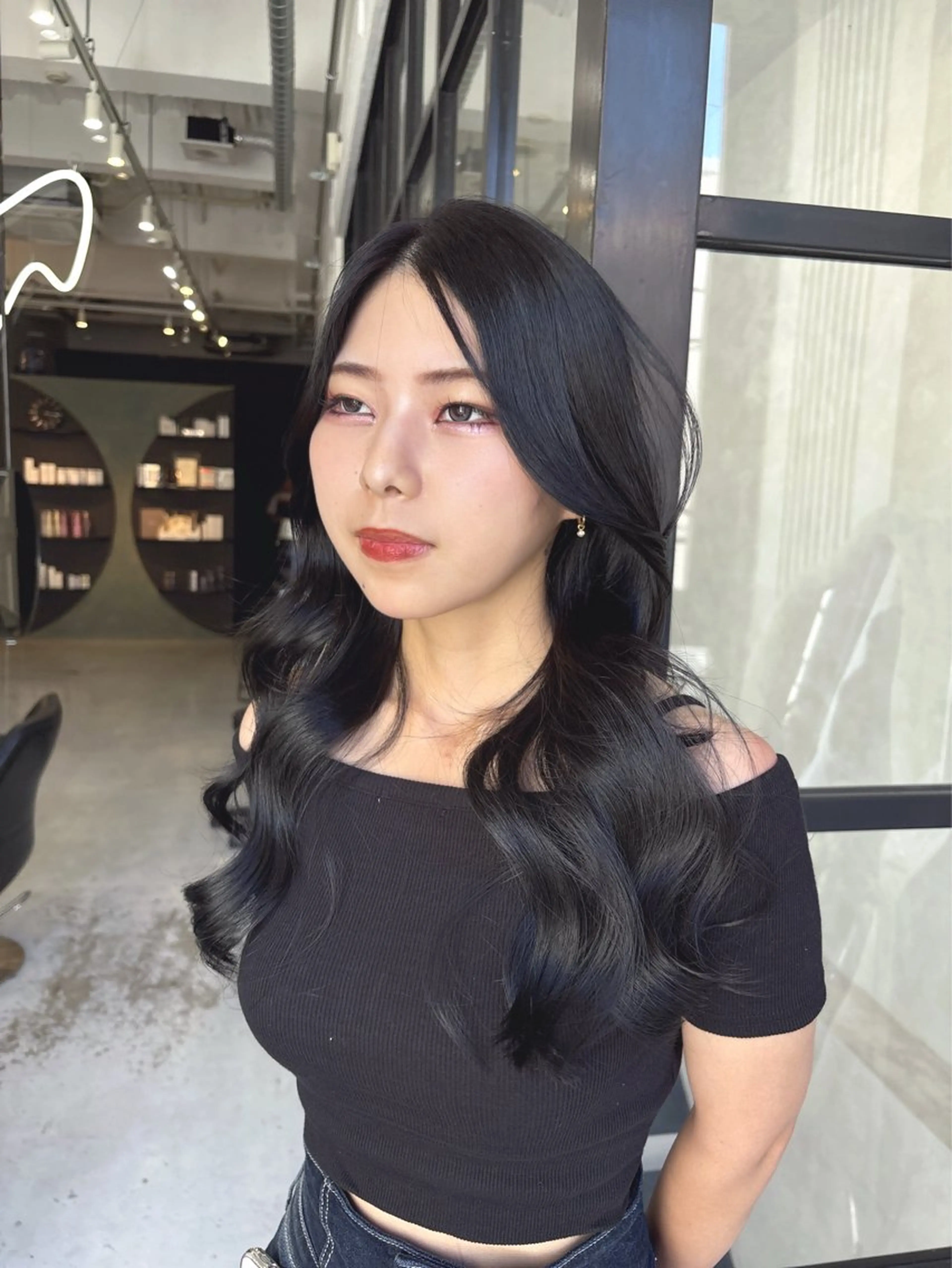 ロング カラー 黒髪 レイヤーカット ヘアカラー トリートメント Maison Halu YUKIのヘアスタイル