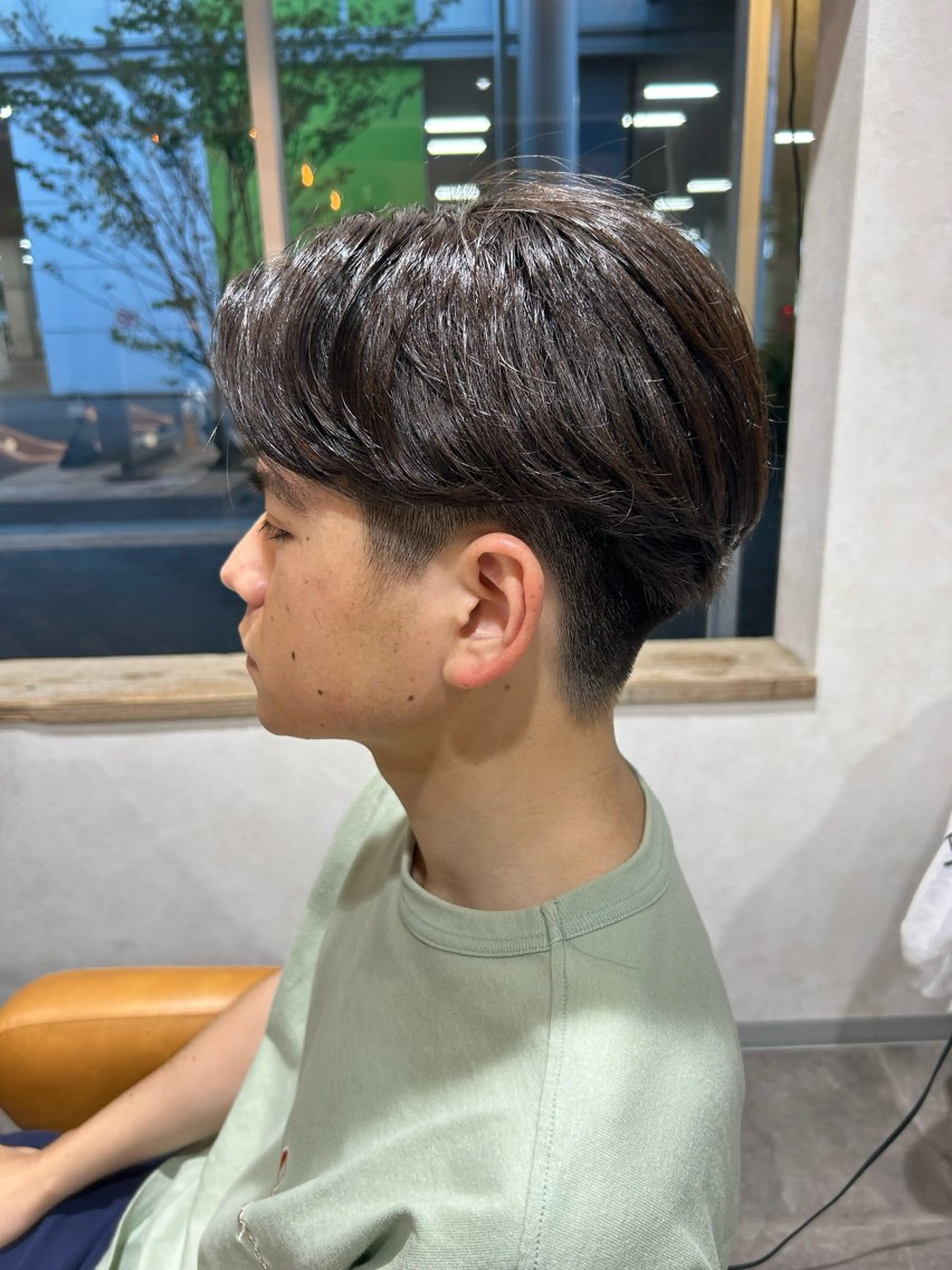 【メンズ限定】フェザーパーマ羽のように軽やかでエアリーな質感を持つパーマスタイルです‼️の写真