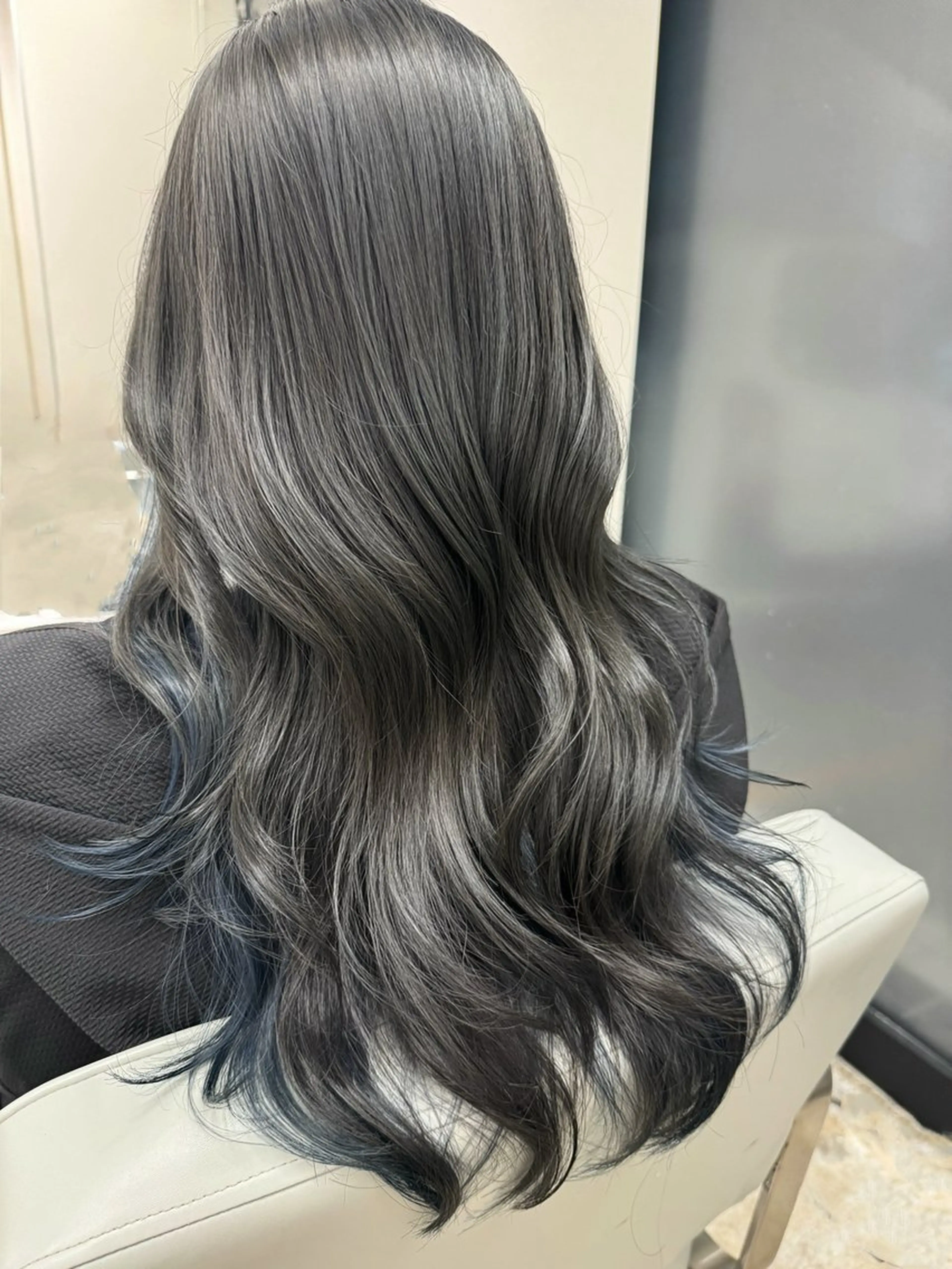 ロング カラー makoto⌇レイヤ ー⌇艶カラー🍒‎のヘアスタイル