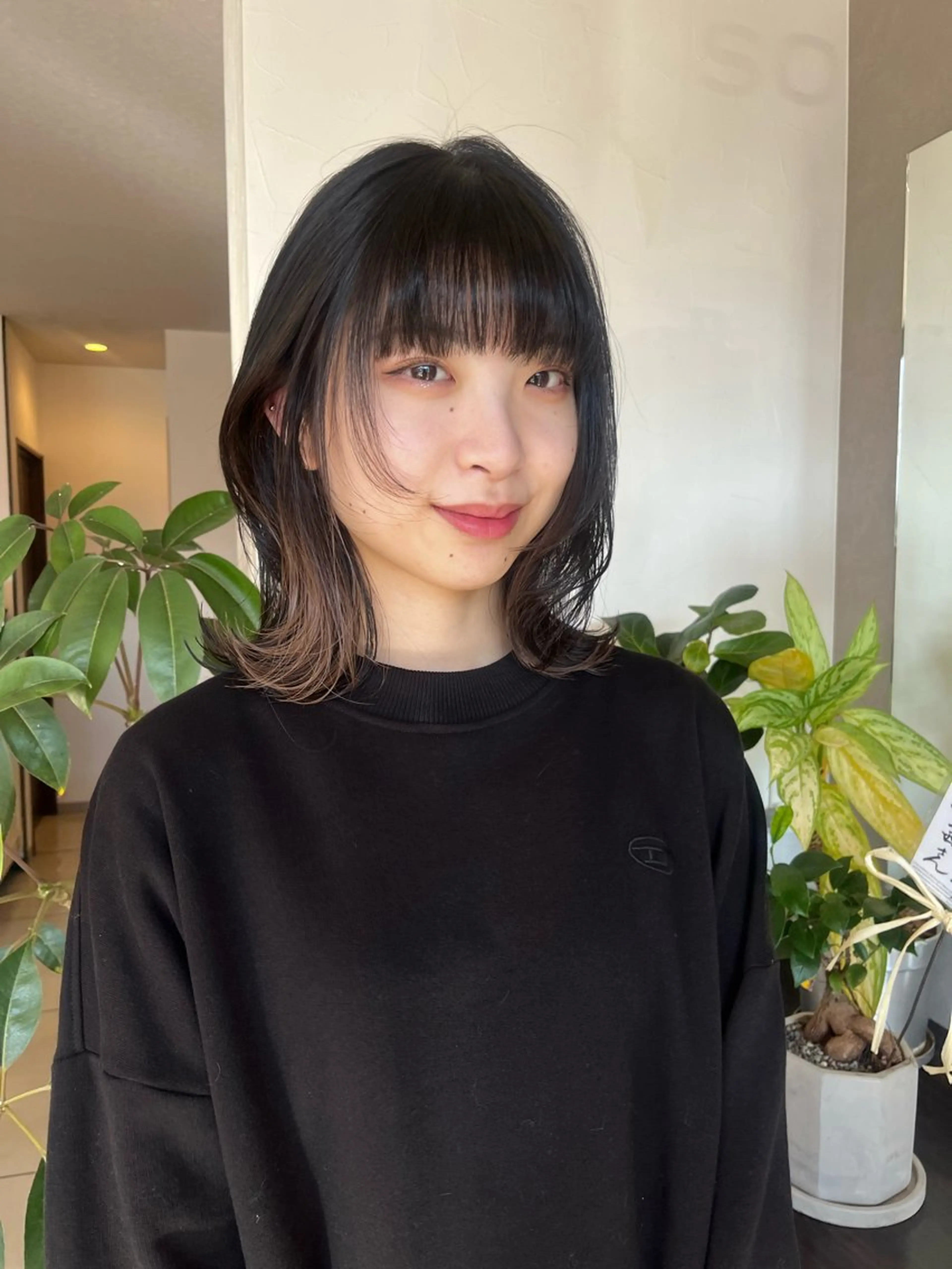 セミロング カラー 柔らかい艶暖色 レイヤー🫧姫汝のヘアスタイル