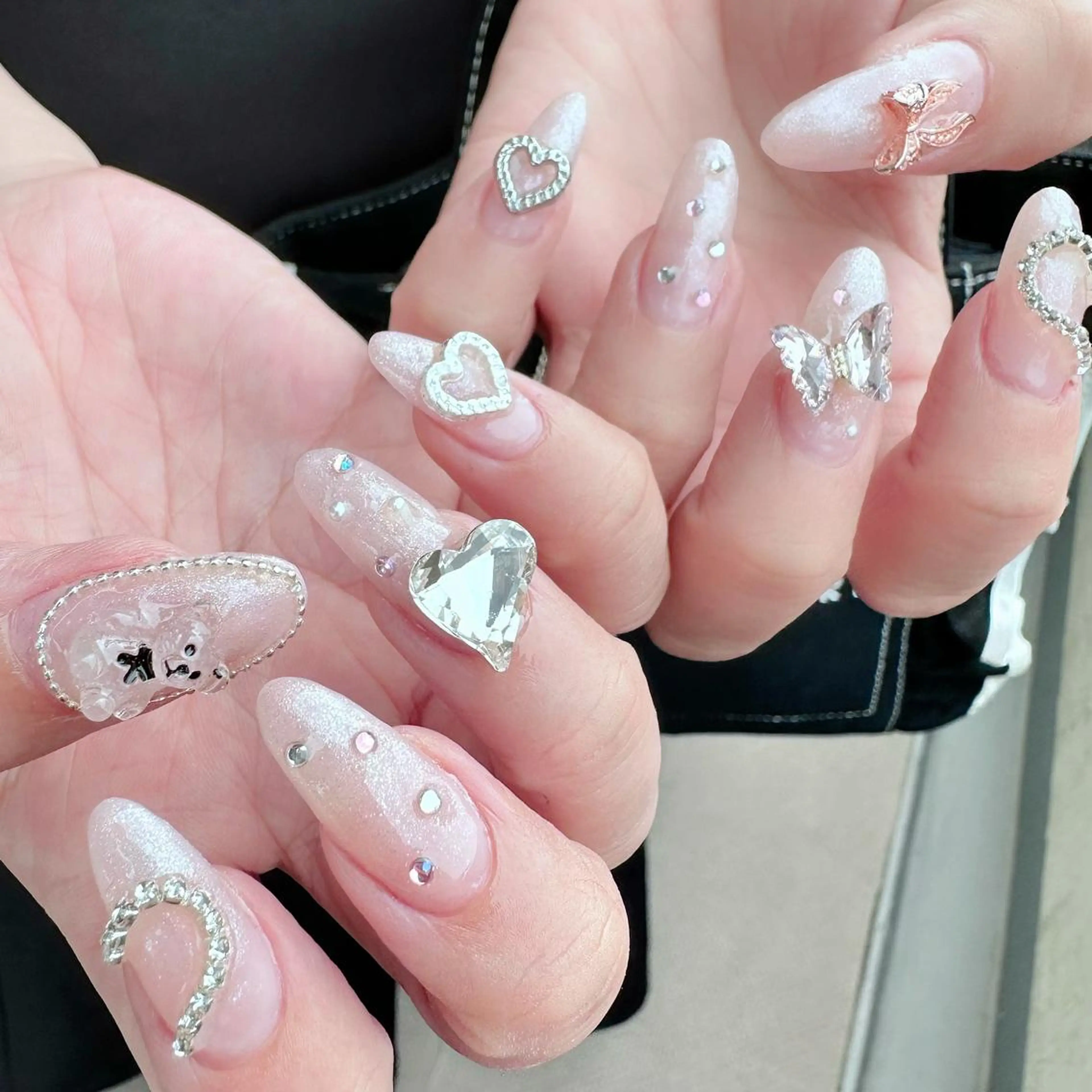 ネイル 新山 聖のネイルデザイン