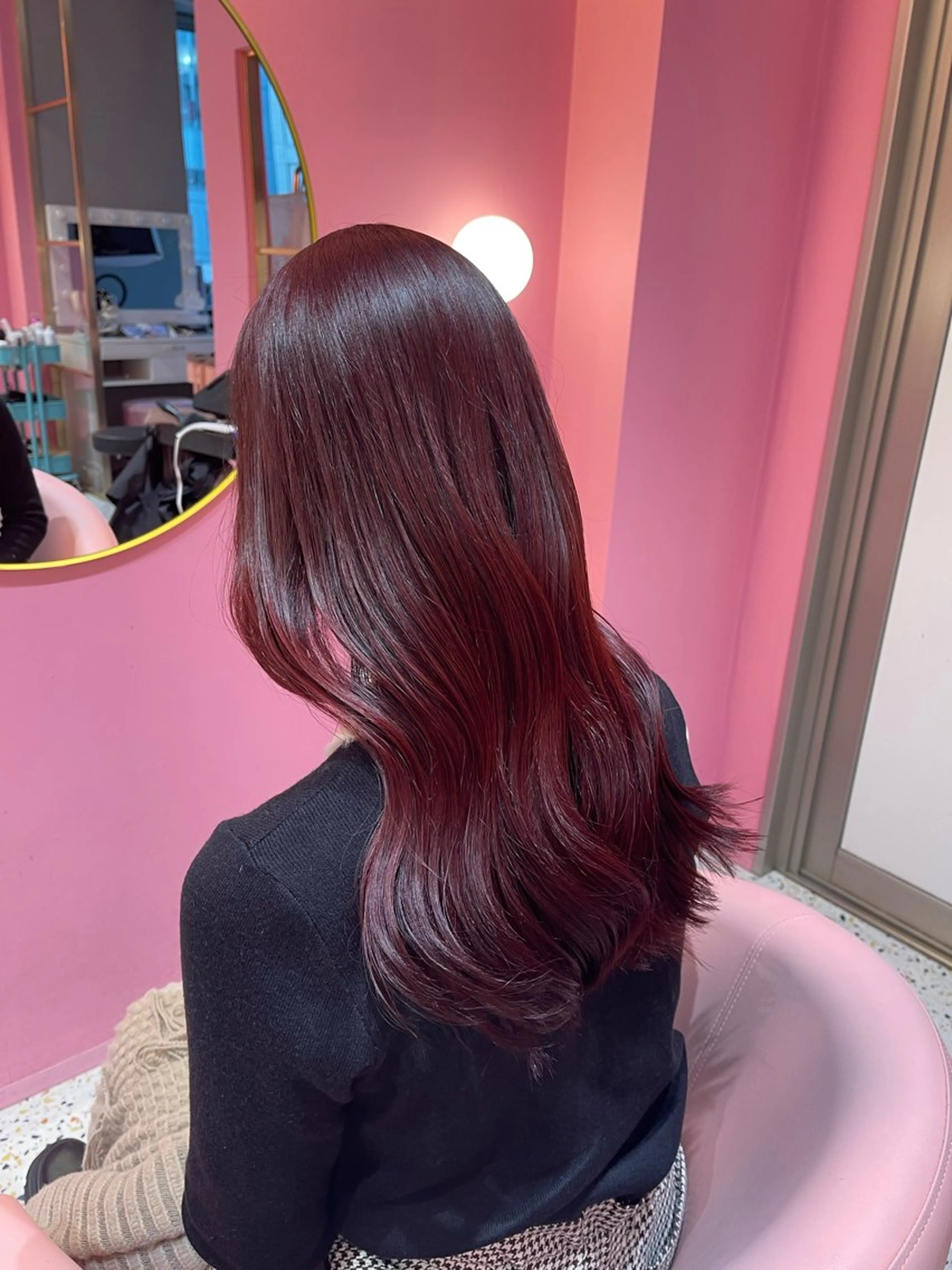 【19時,20時限定メニュー】ダメージレス艶カラー+Aujuaトリートメントの写真