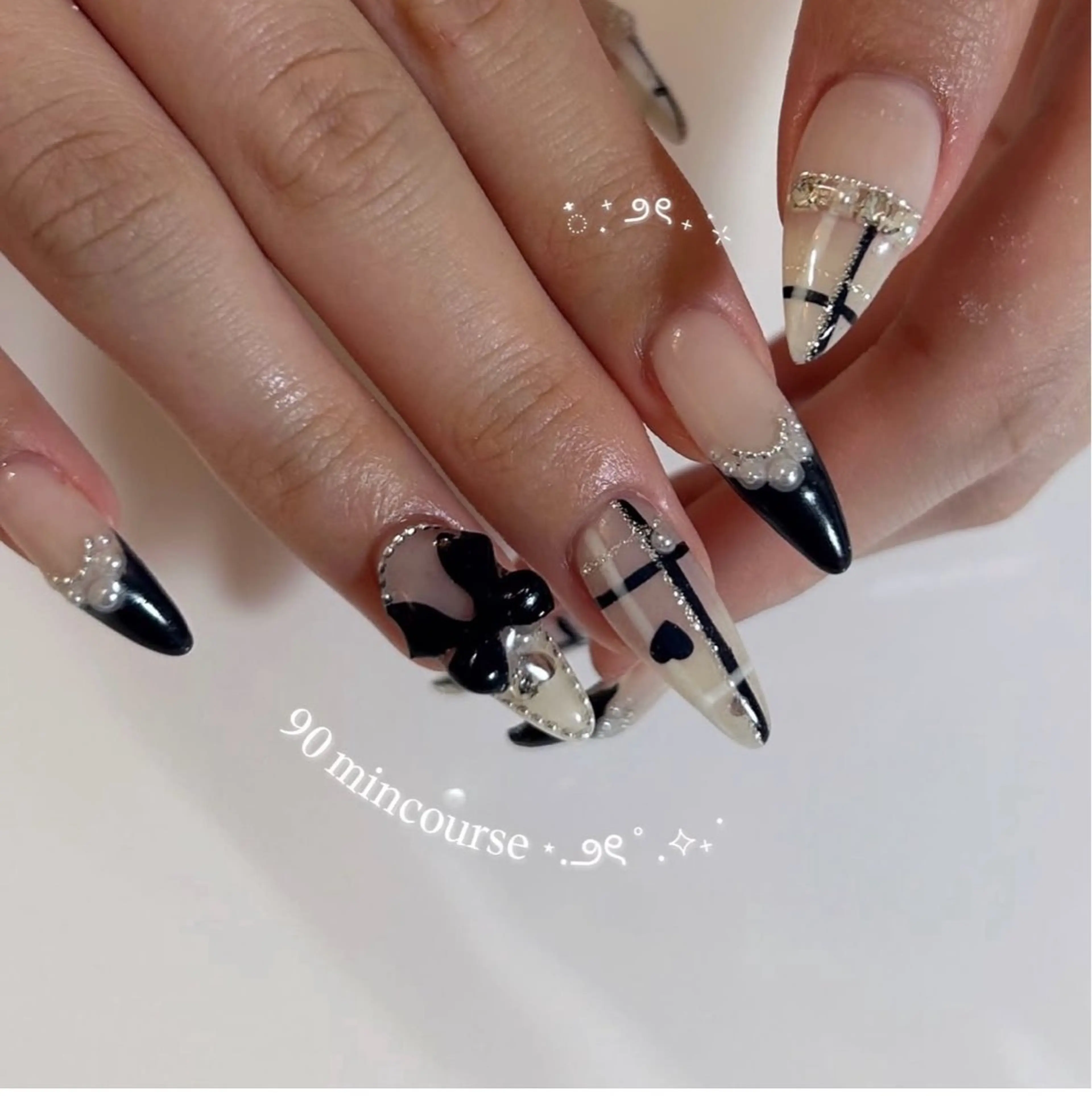 ネイル ハンドネイル ViViA momokaのネイルデザイン