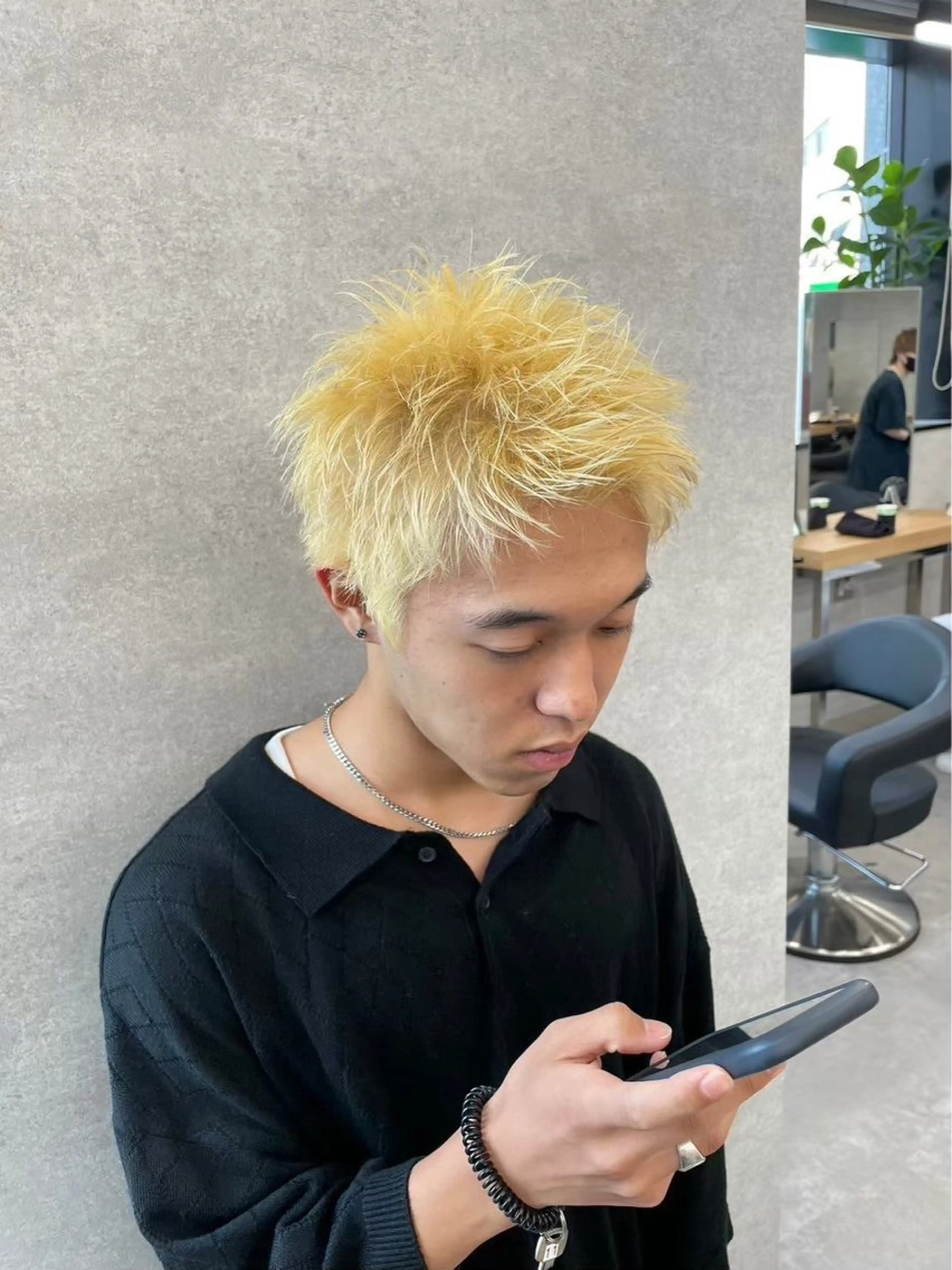 カラー メンズ カット ユイ☆ハイトーン ☆ブリーチデザインのヘアスタイル