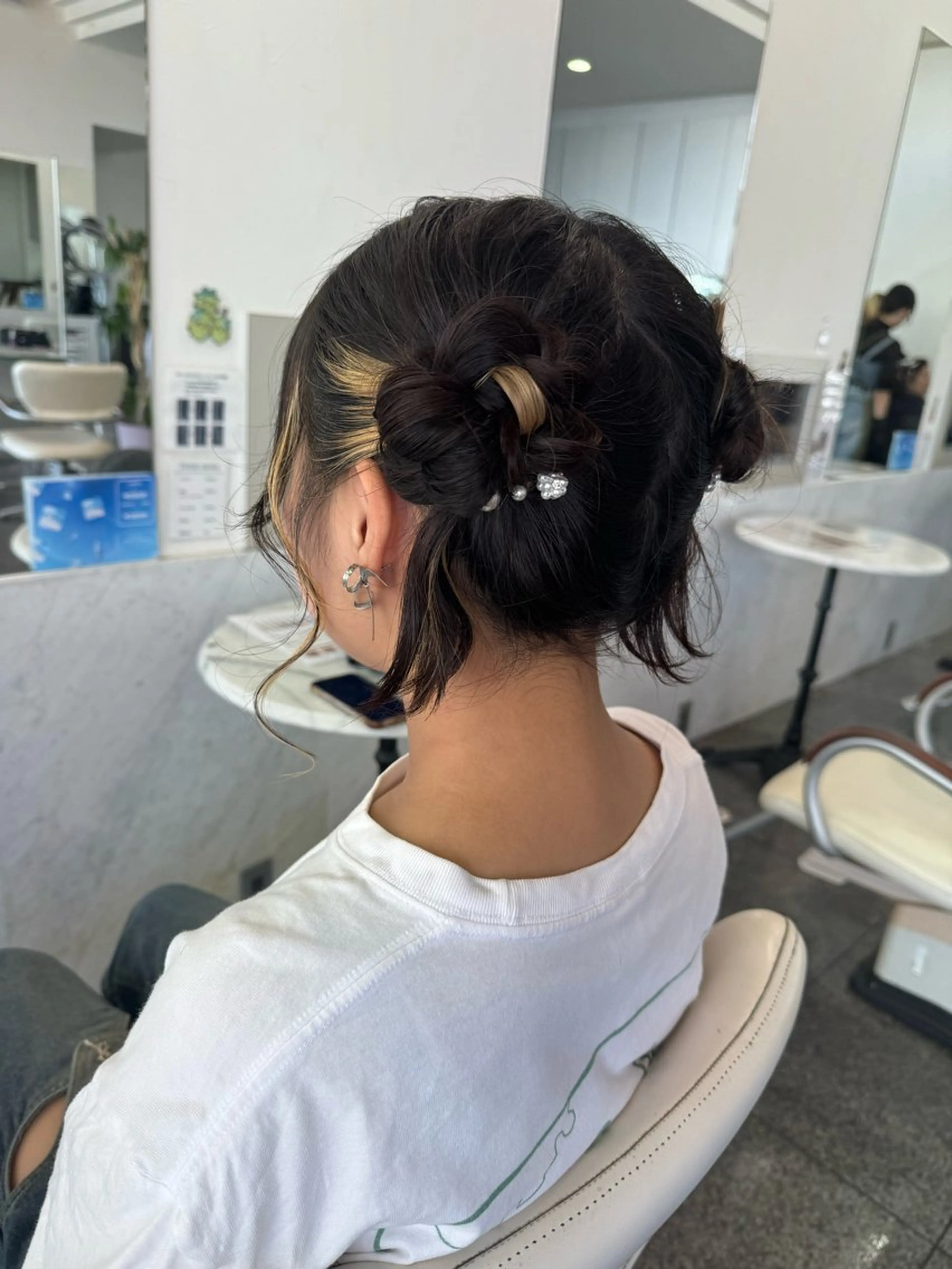 セミロング ヘアアレンジ お団子ヘア 🫧ヒシダアキ taboo.i🫧のヘアスタイル