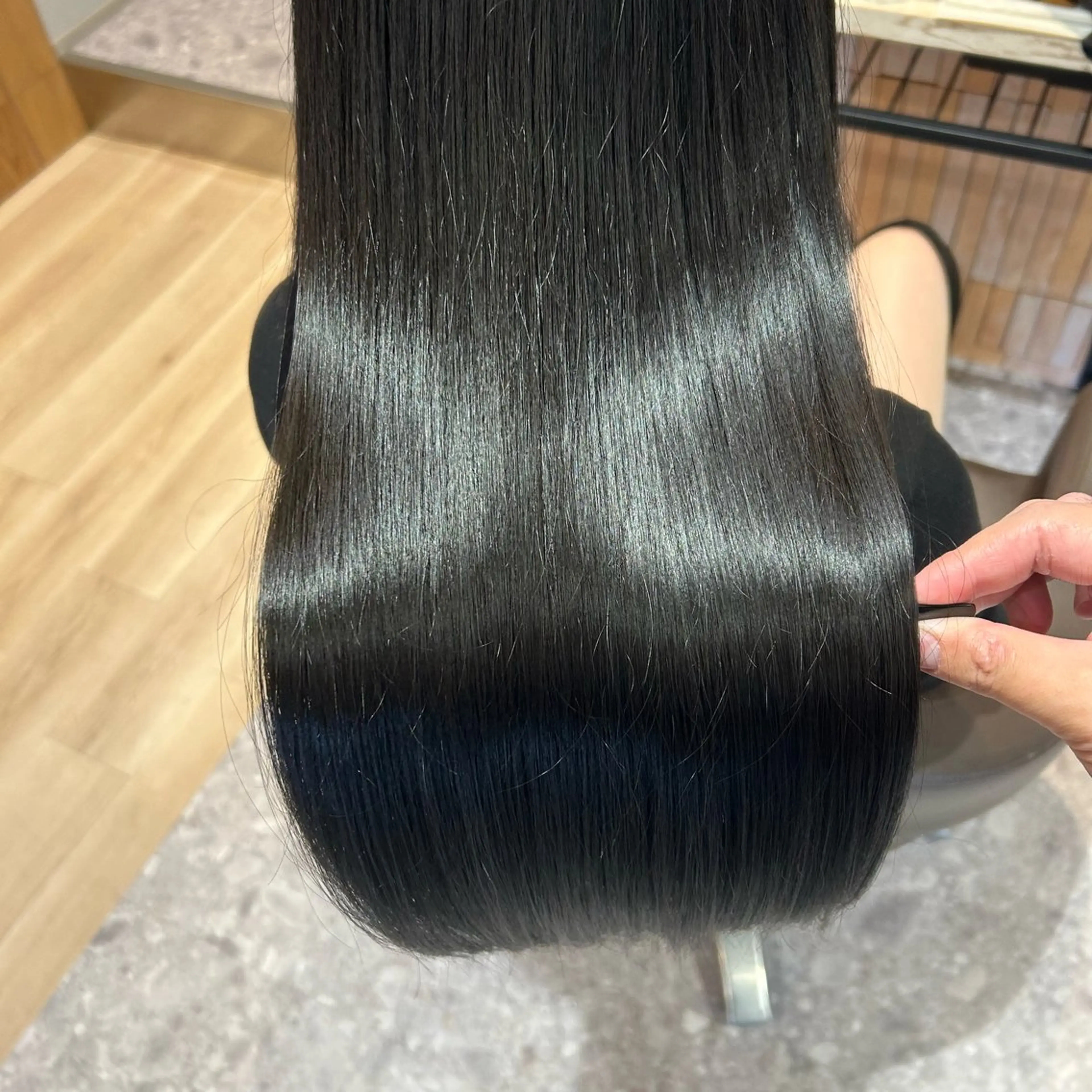 セミロング 髪質改善 トリートメント 髪質改善 🍀岡村凌也のヘアスタイル