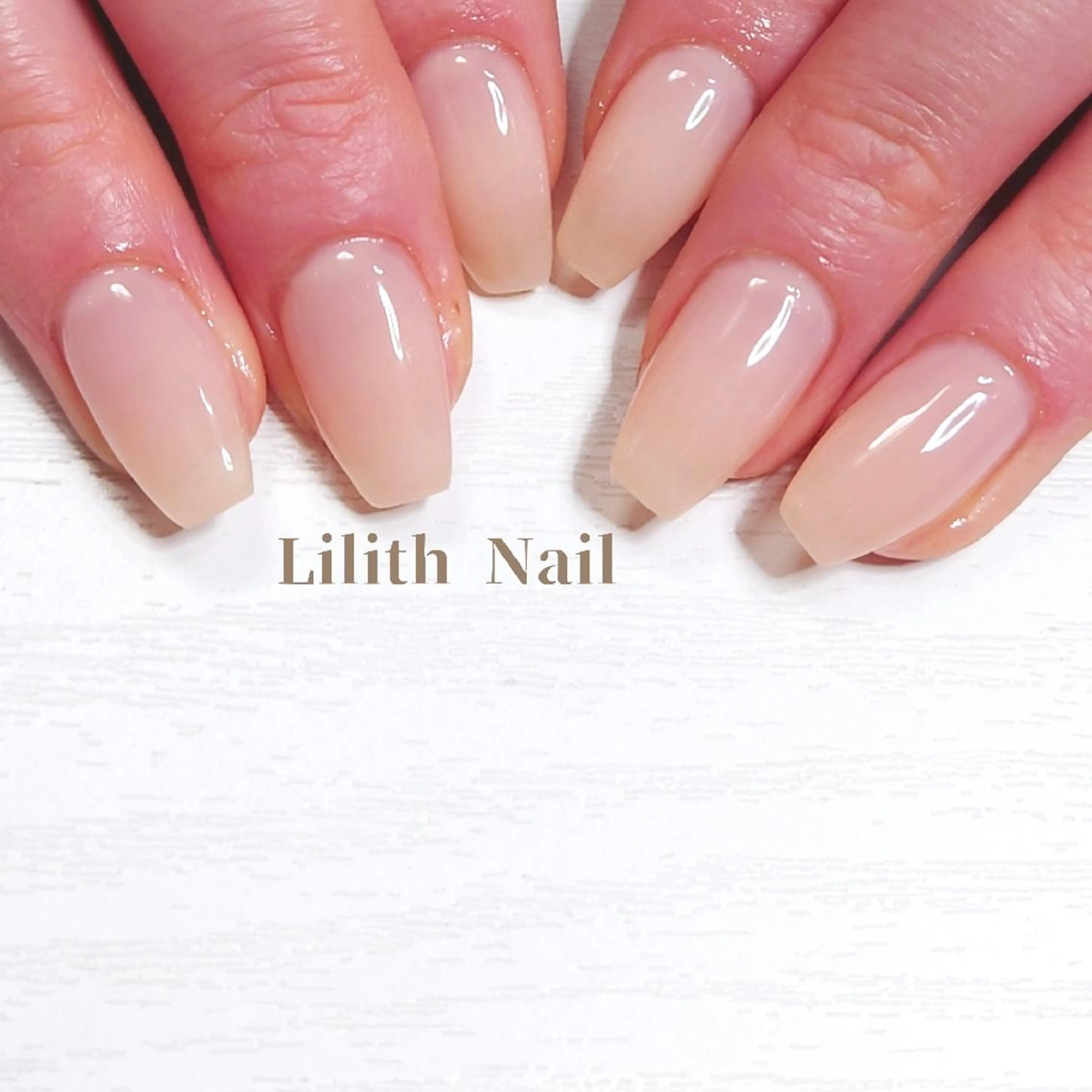ネイル ワンカラーネイル シンプルネイル スクエアネイル ハンドネイル Lilith Nailのネイルデザイン