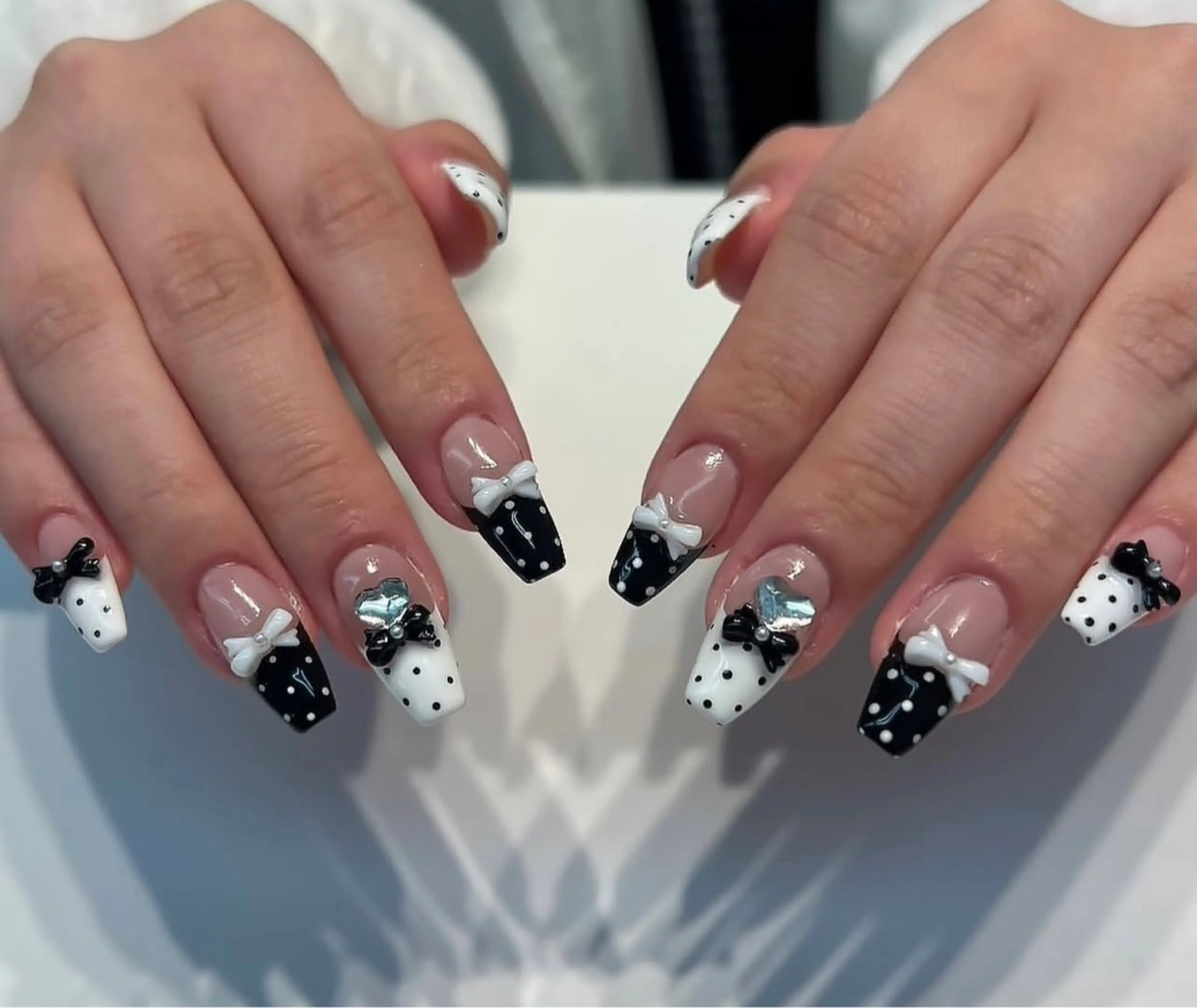 カラー ハンドネイル NiJi Nailsのネイルデザイン