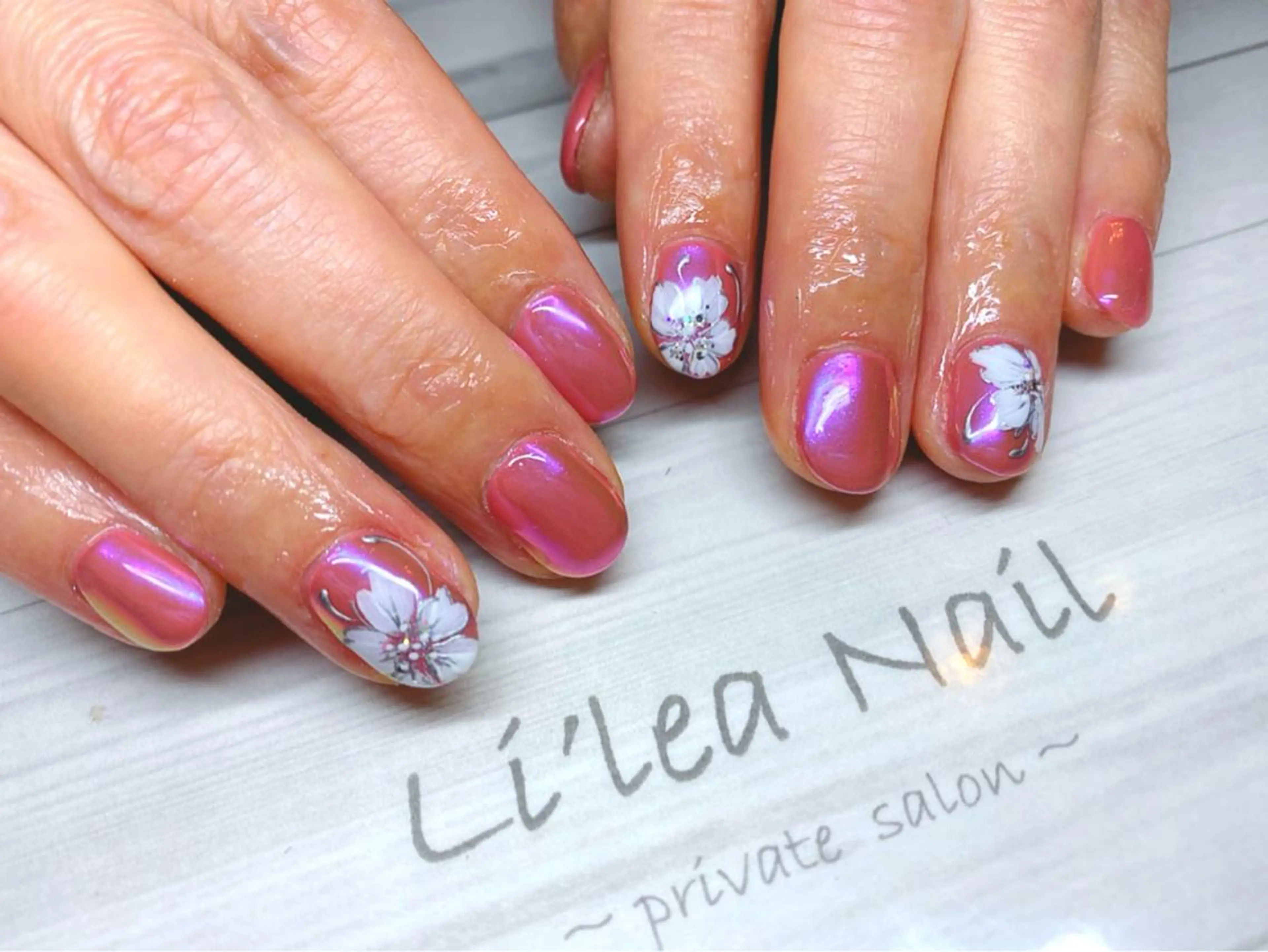 ネイル Li'leaNail AINAのネイルデザイン