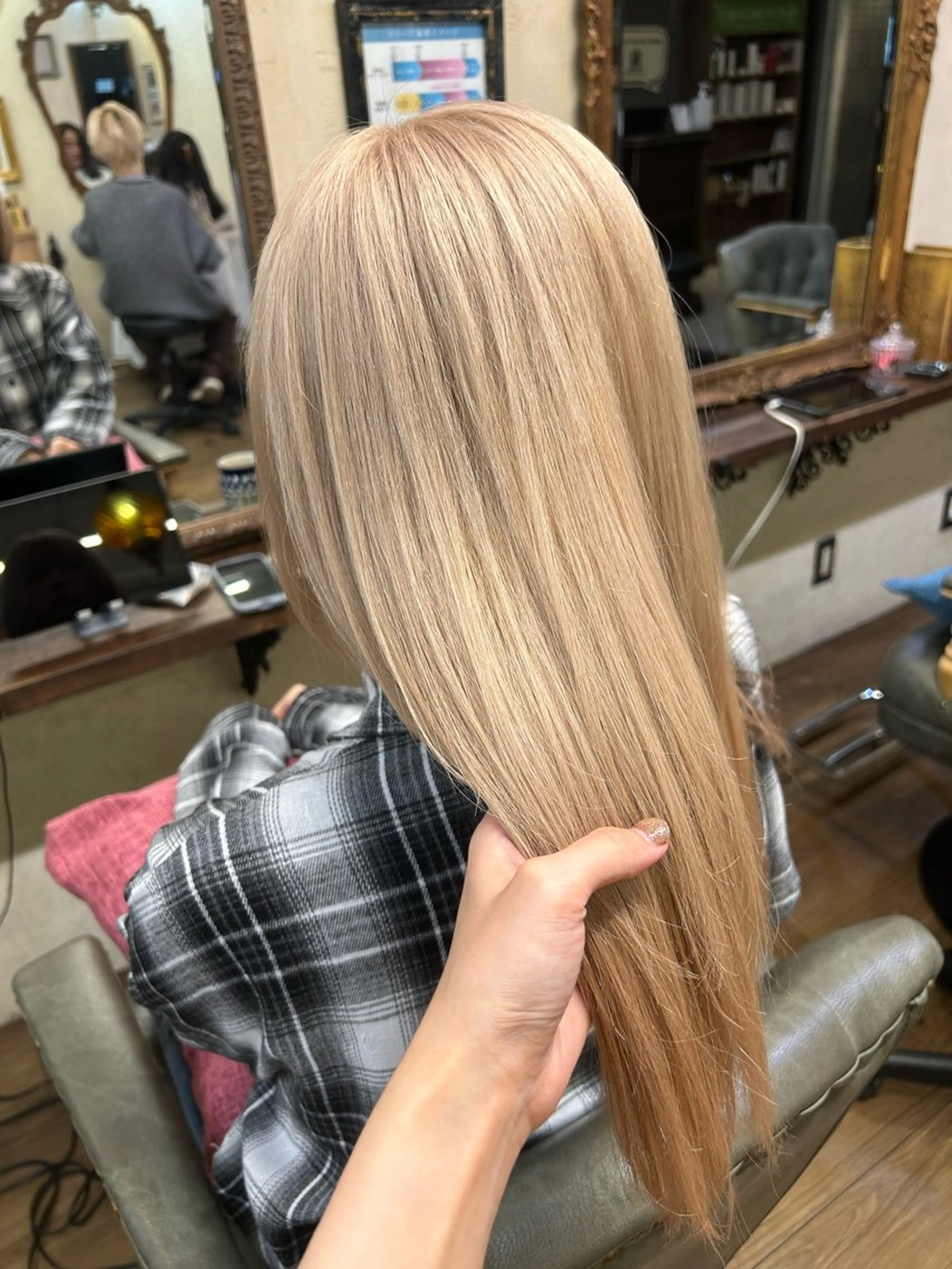 ロング カラー ブリーチ ブロンド ホワイトブロンド ヘアカラー トリートメント 🫧🍋ダブルカラー 🍋mizuhoのヘアスタイル