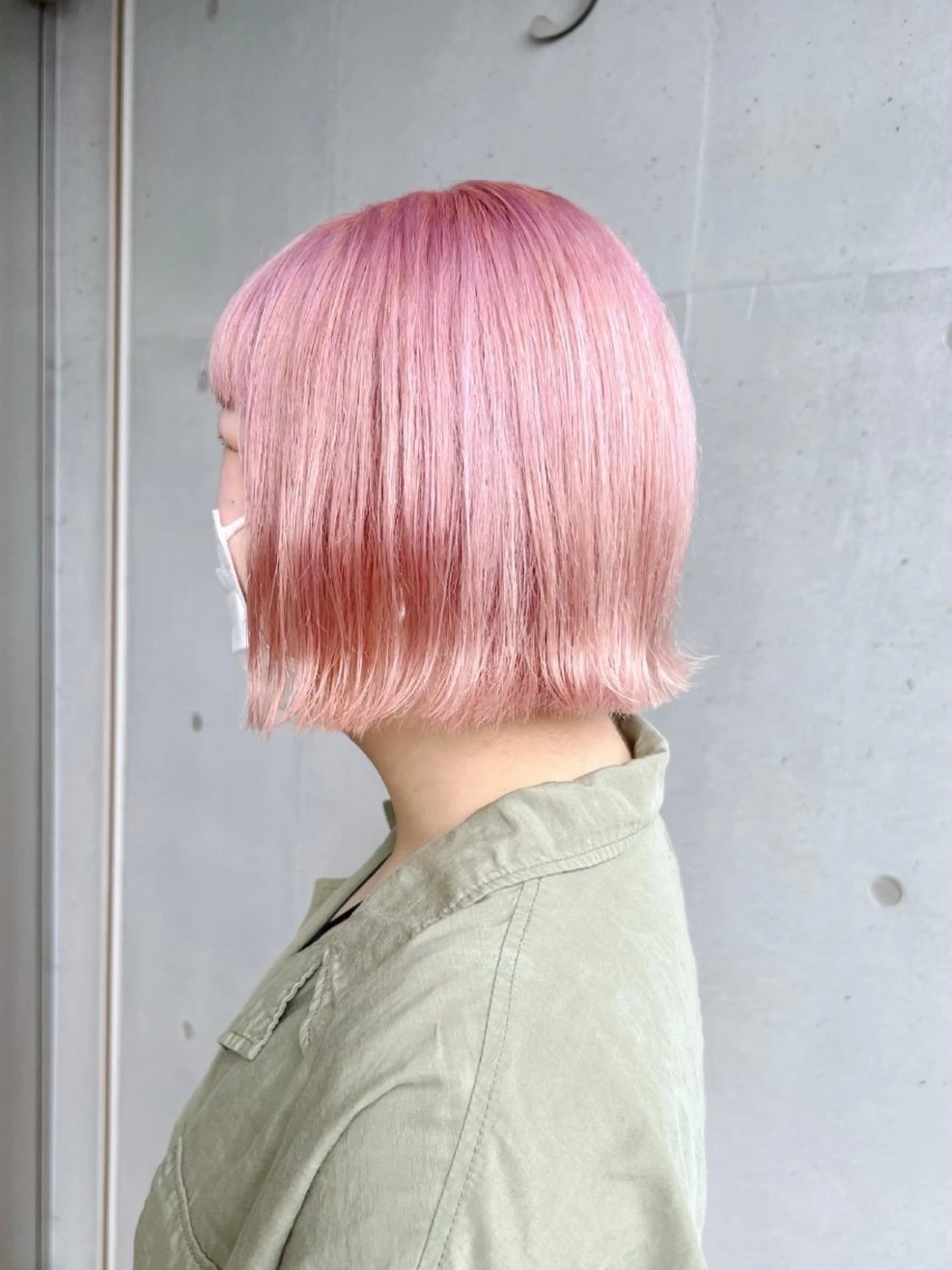 セミロング カラー ブリーチ ピンクカラー 🩶ハイトーン /レイヤーはちすのヘアスタイル