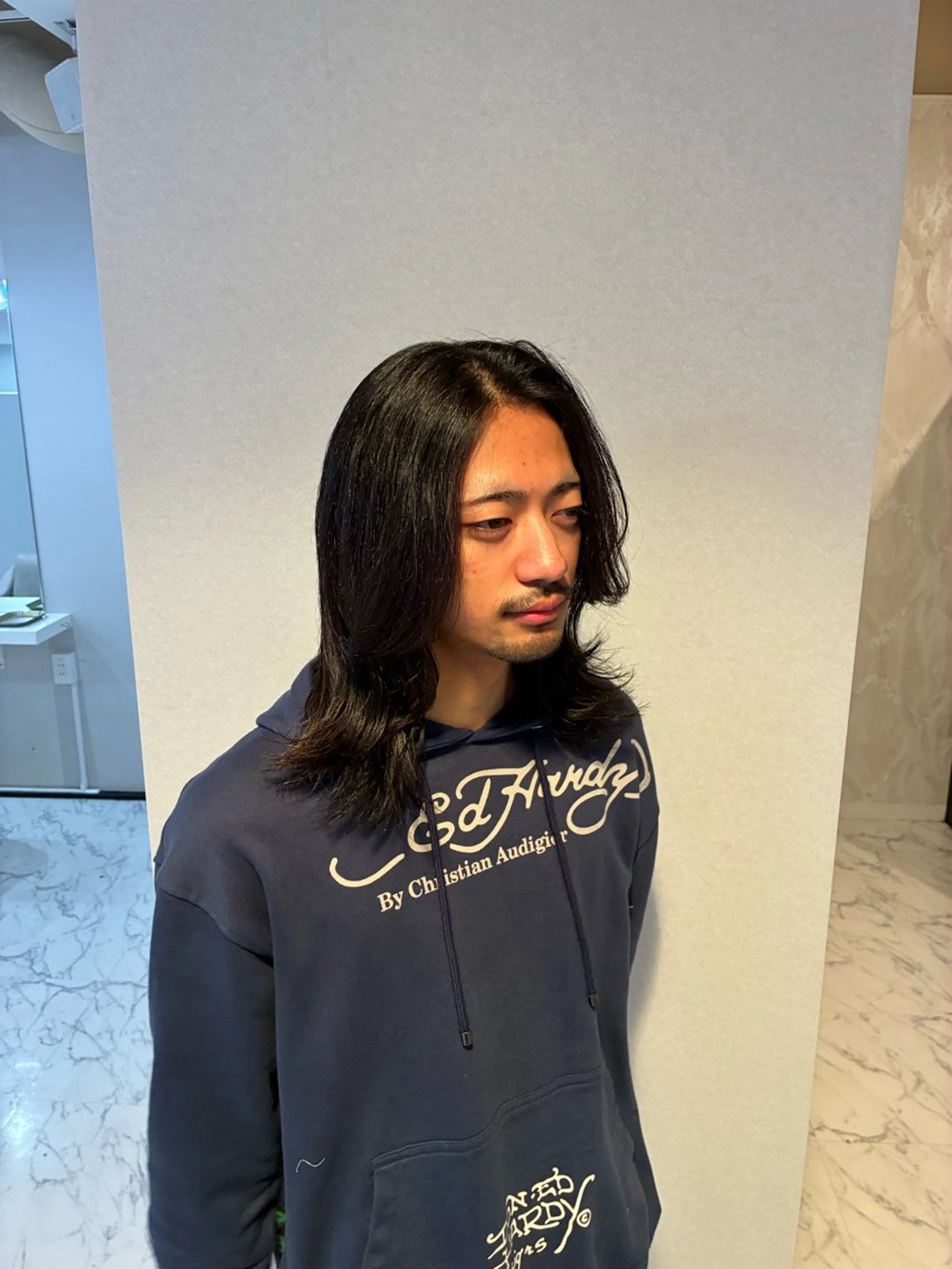 セミロング メンズ レイヤーカット ハナダ メイのヘアスタイル