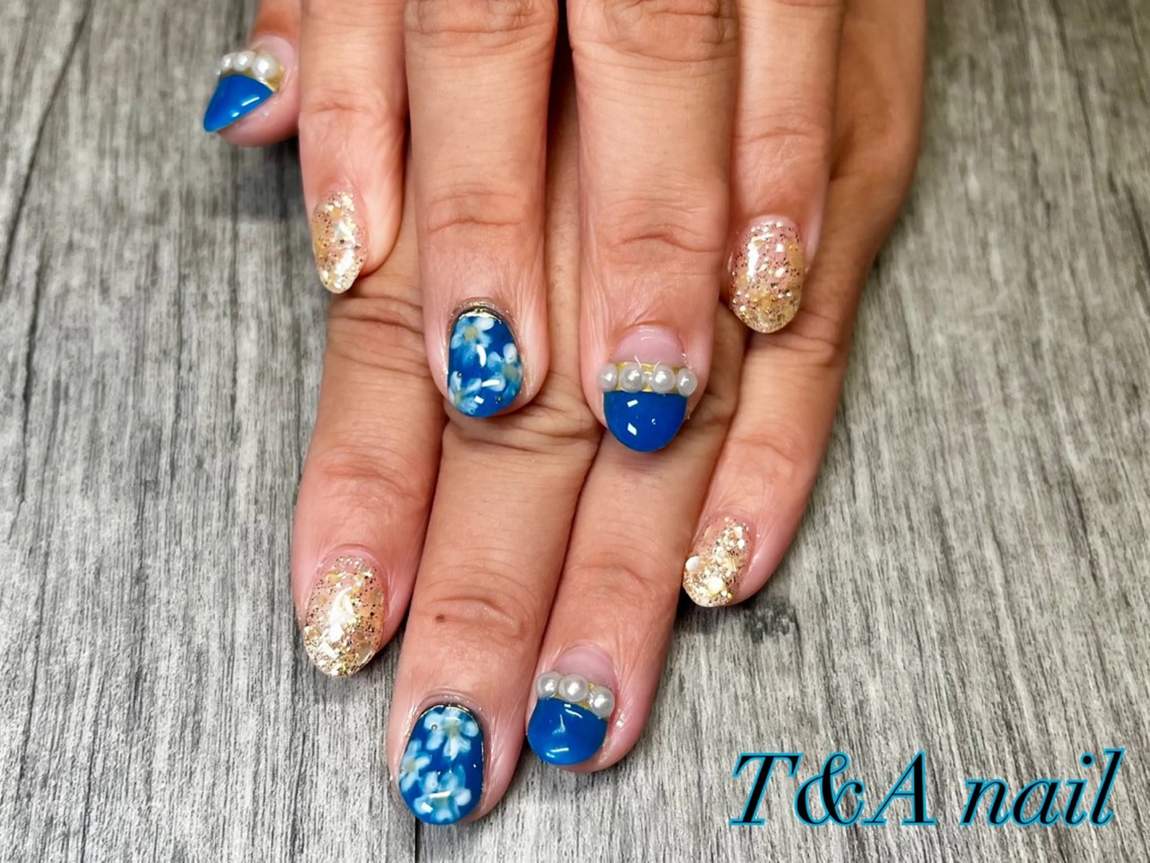 ネイル 長さ出し フラワーネイル ジェルネイル ニュアンスネイル スカルプネイル ハンドネイル T&A nailのネイルデザイン