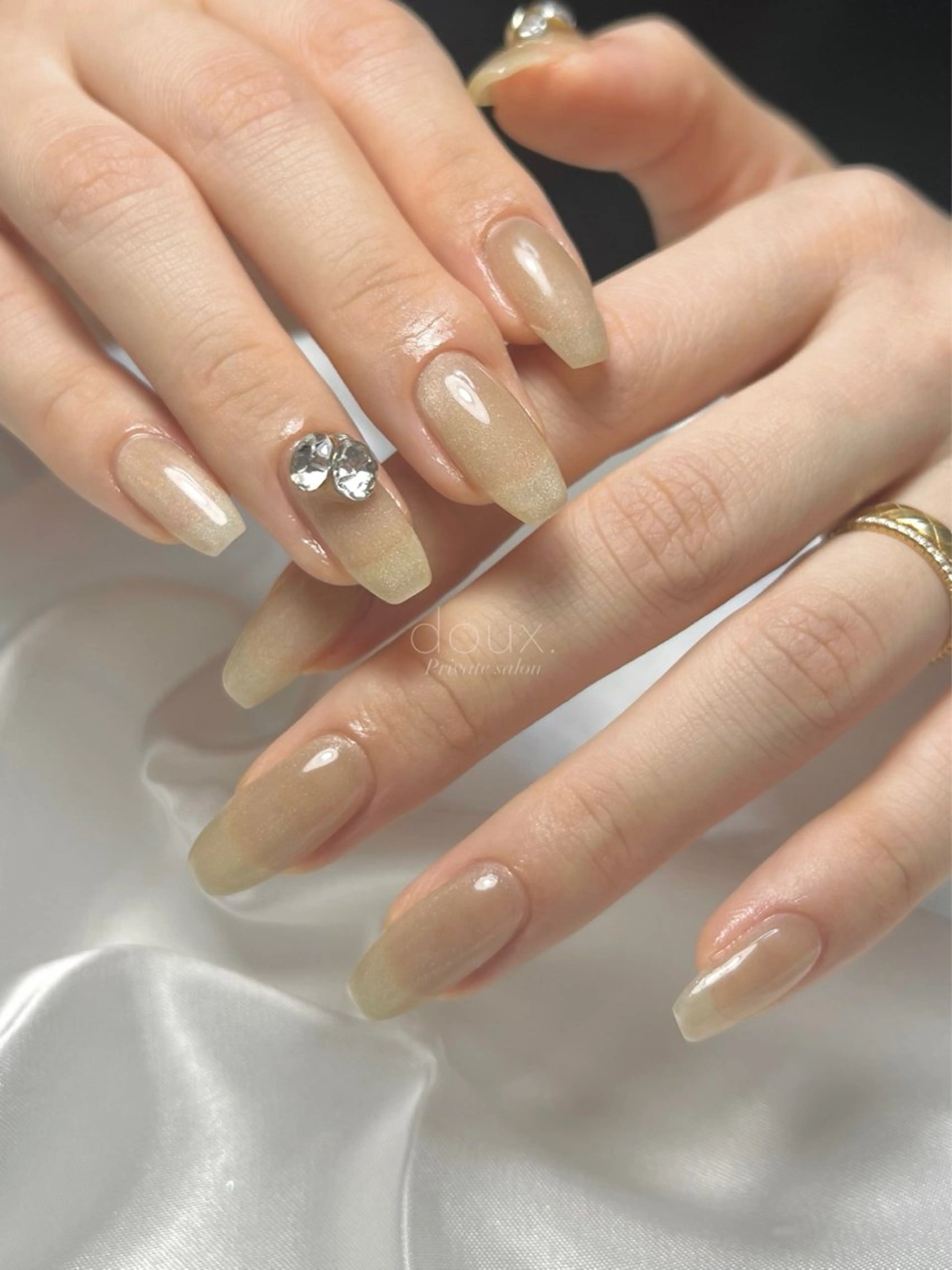 ネイル フラッシュネイル 韓国ネイル マグネットネイル ミラーネイル ニュアンスネイル ハンドネイル doux. nailのネイルデザイン