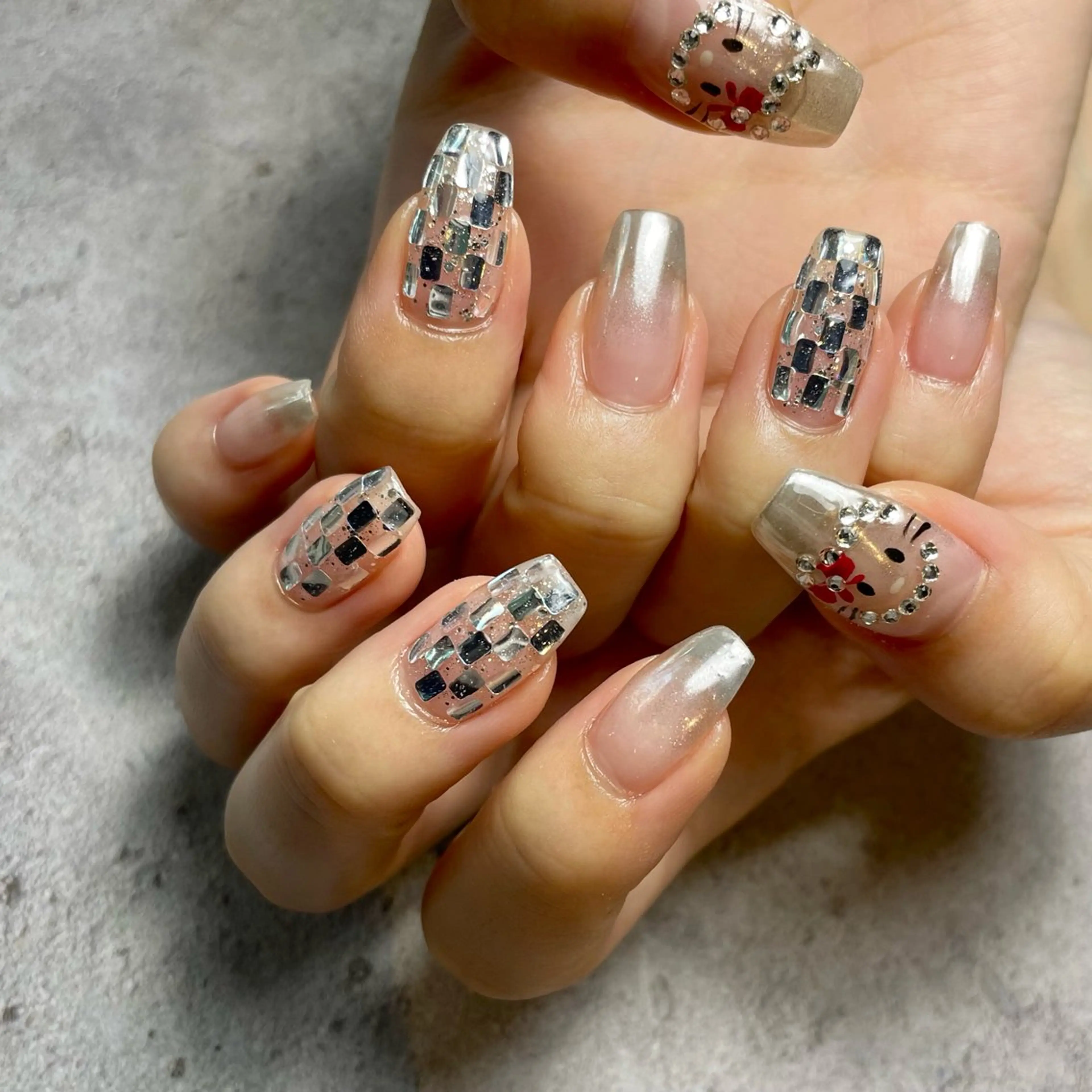 ネイル 持ち込み シルバー ハンドネイル Reflection marikoのネイルデザイン