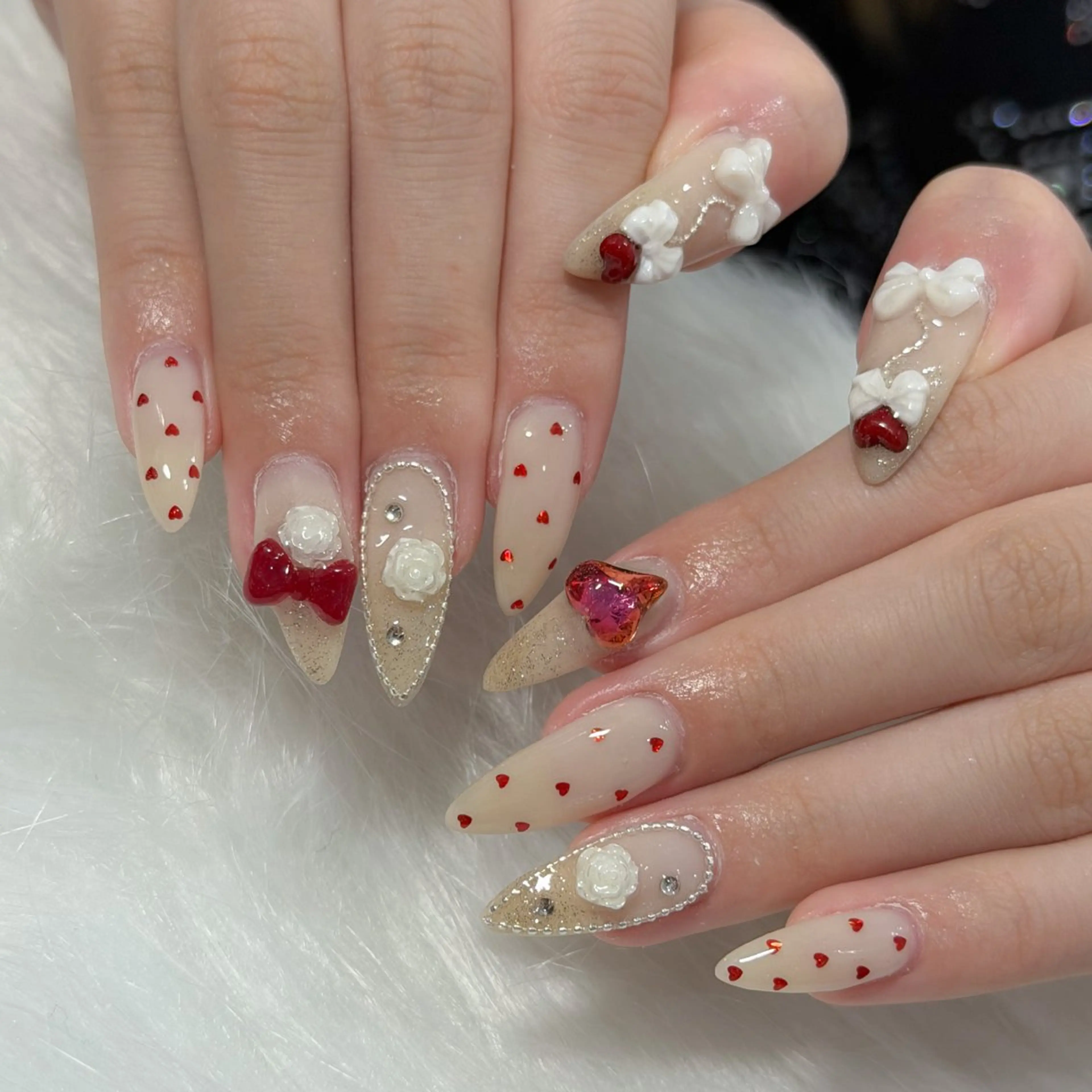 ネイル ハンドネイル フットネイル LAVISH nanamiのネイルデザイン