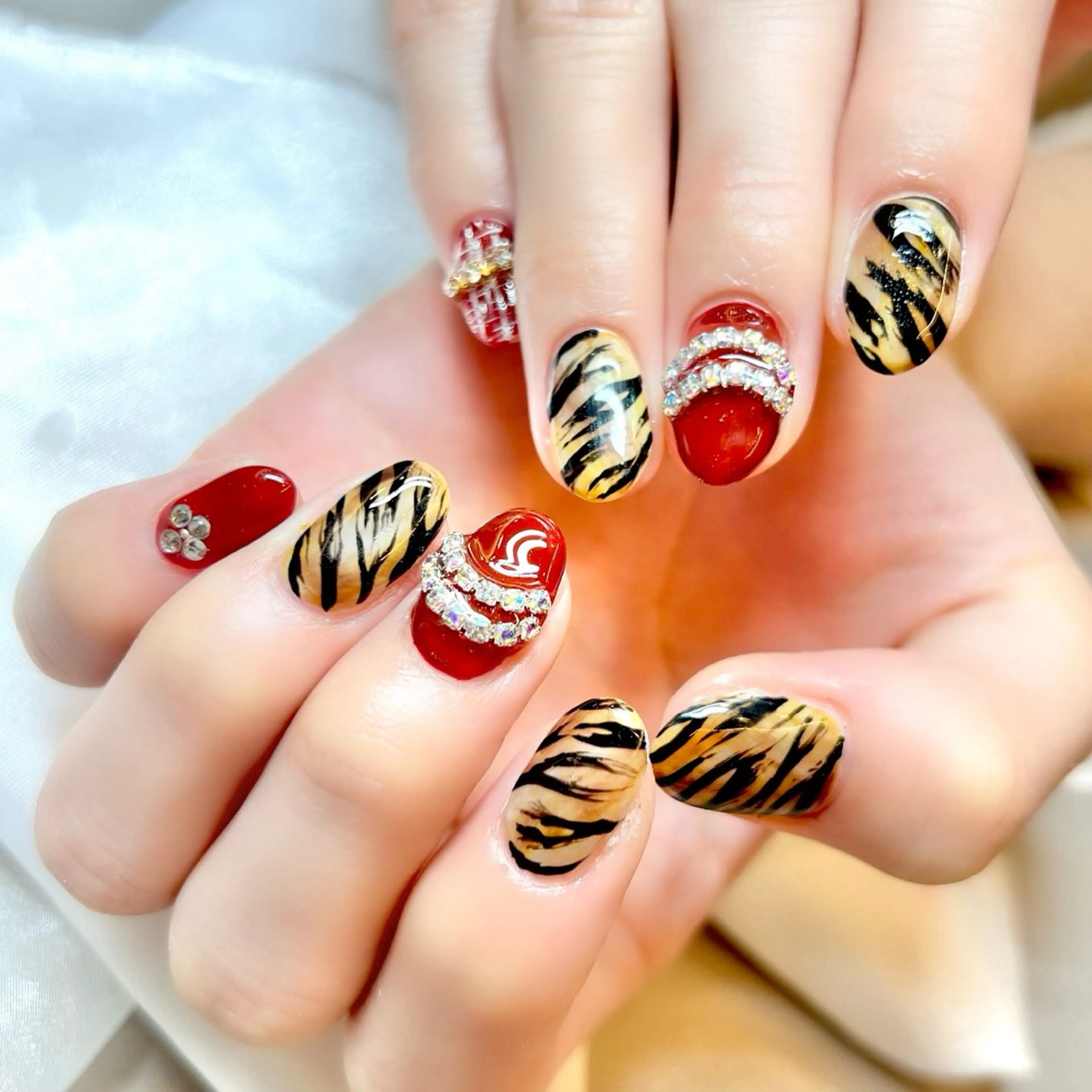 ネイル ハンドネイル clover nailのネイルデザイン