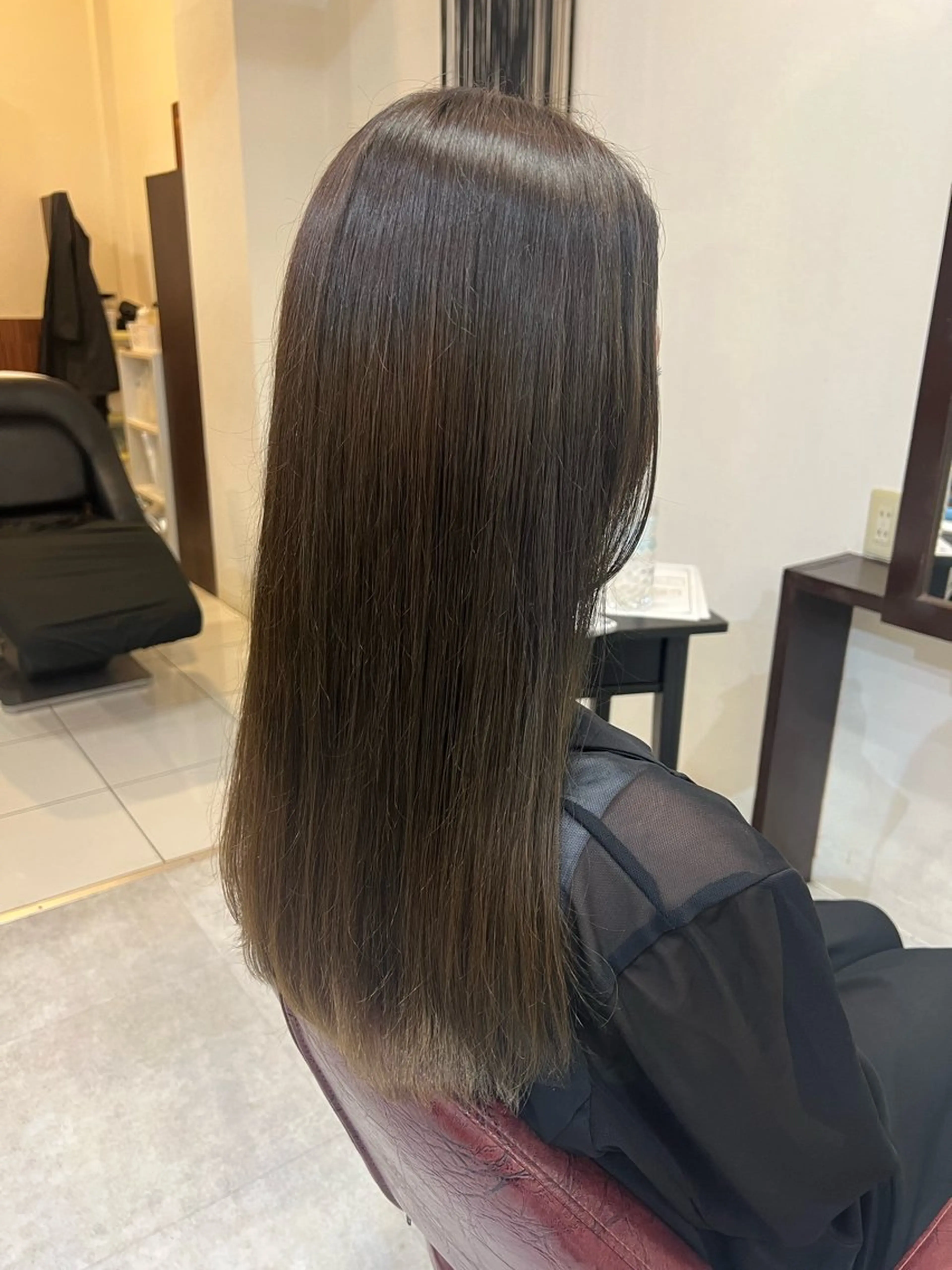 ロング 吉岡 なみのヘアスタイル