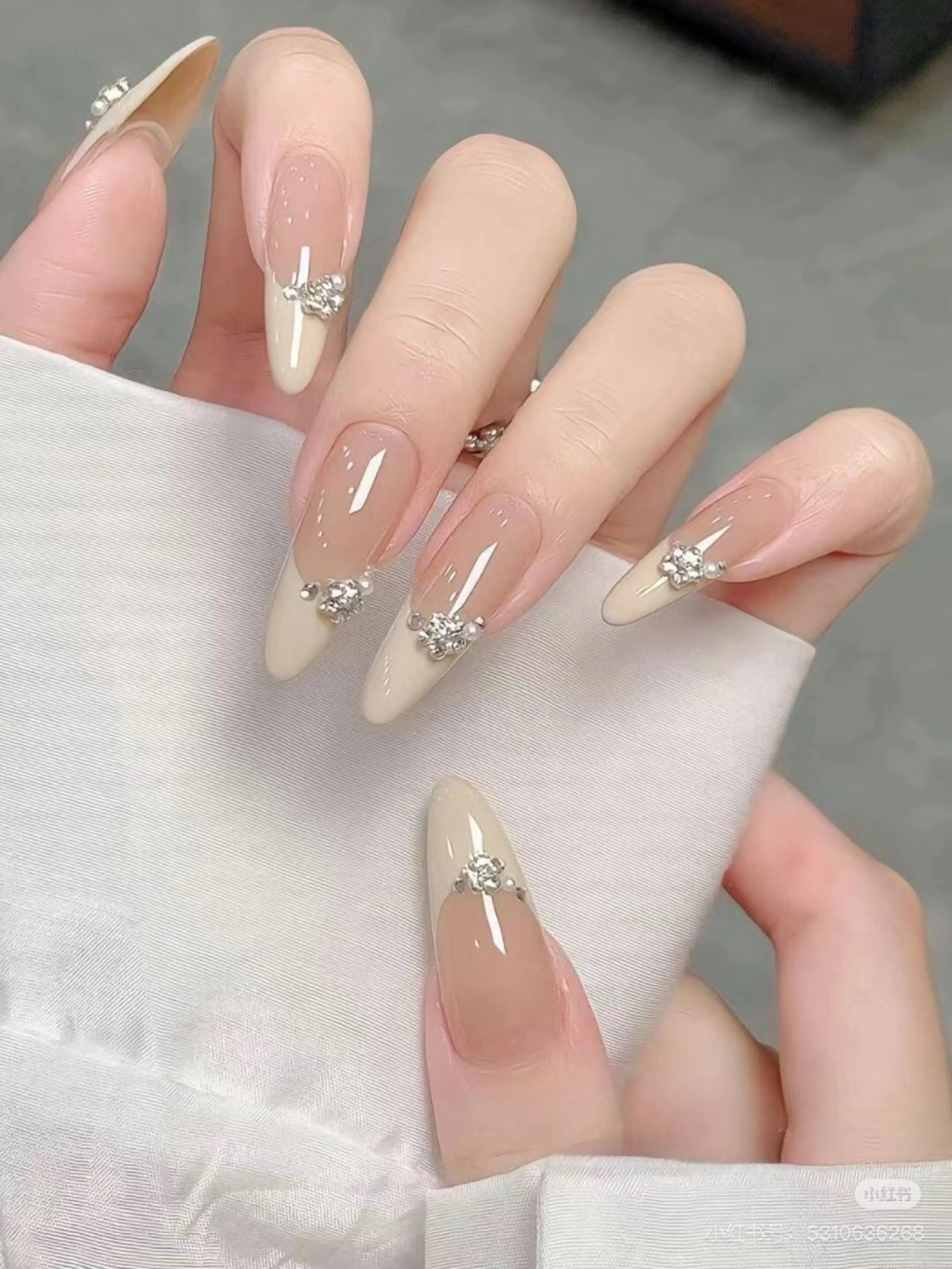 ネイル 成人式 ジェルネイル ネイルチップ ハンドネイル MoMoA Nail ネイル長さ出し専門店のネイルデザイン