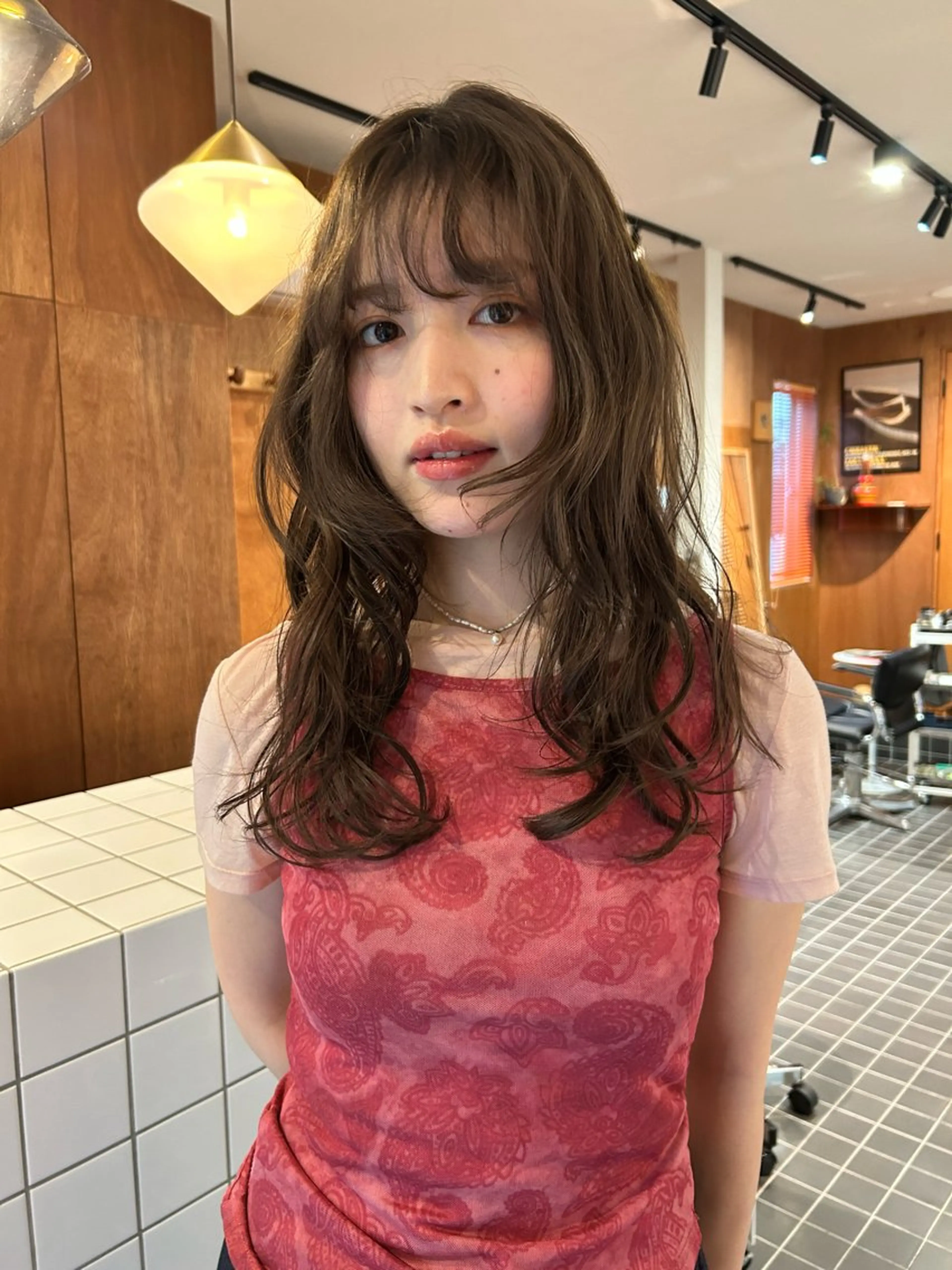 セミロング カラー ブリーチ ダブルカラー ブリーチなしカラー ヘアカラー ニュアンスパーマ🪿 透明感カラー岩波ゆいのヘアスタイル