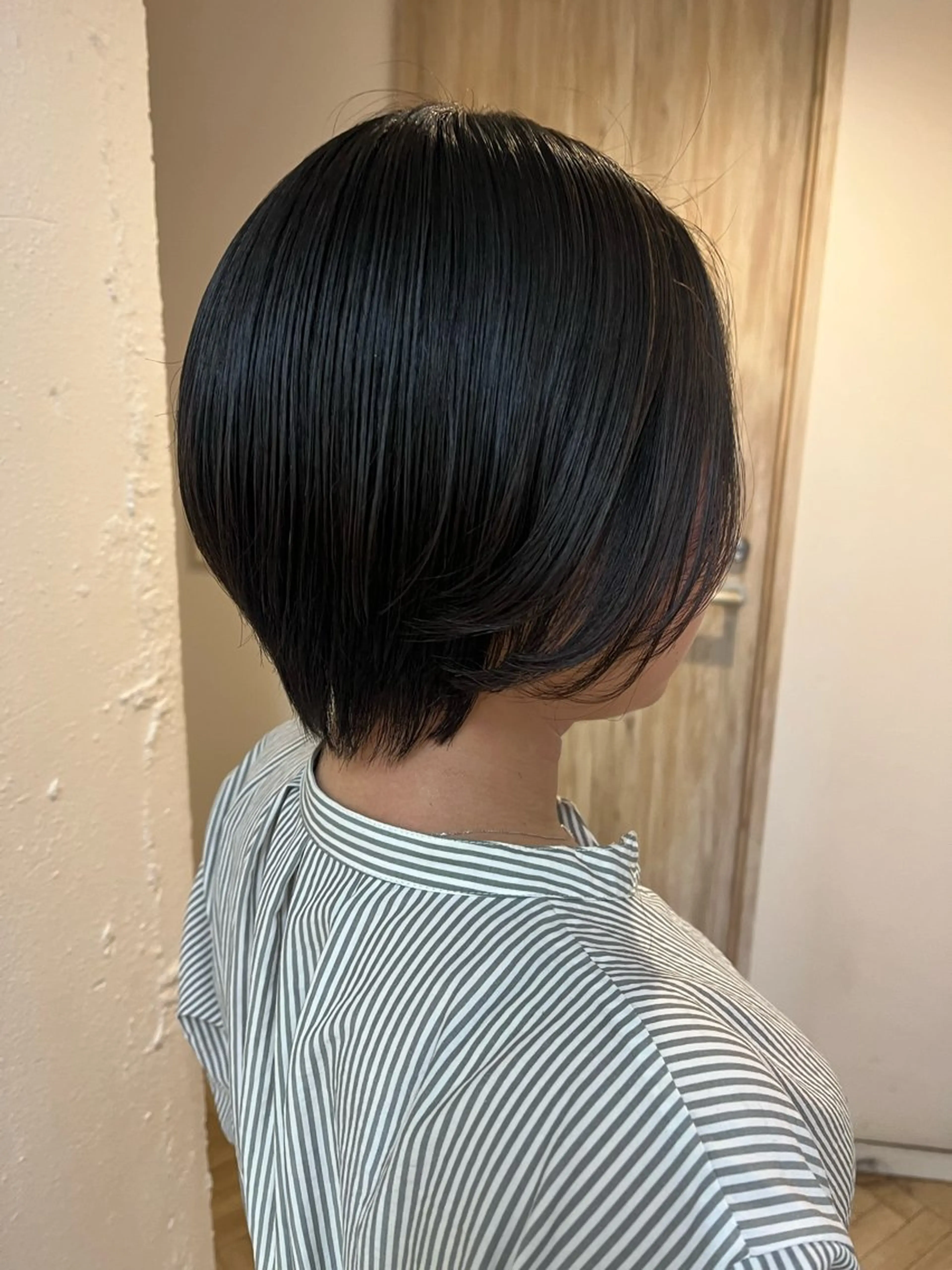 ショート ショートヘア カット トリートメント 透明感カラー/ 髪質改善/レイヤーのヘアスタイル