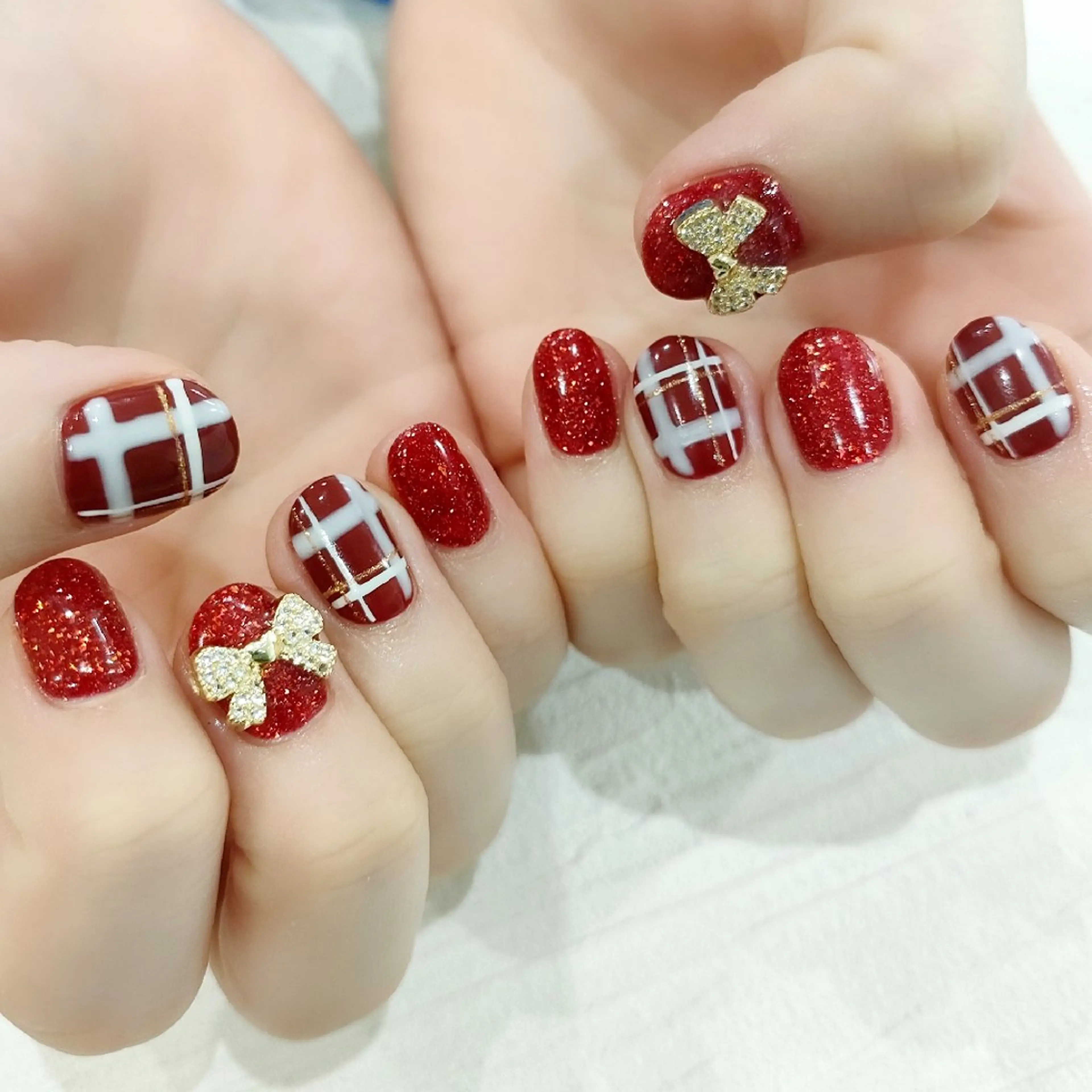 ネイル ストーンネイル ハンドネイル muum_nail 新宿2分 三丁目1分のネイルデザイン