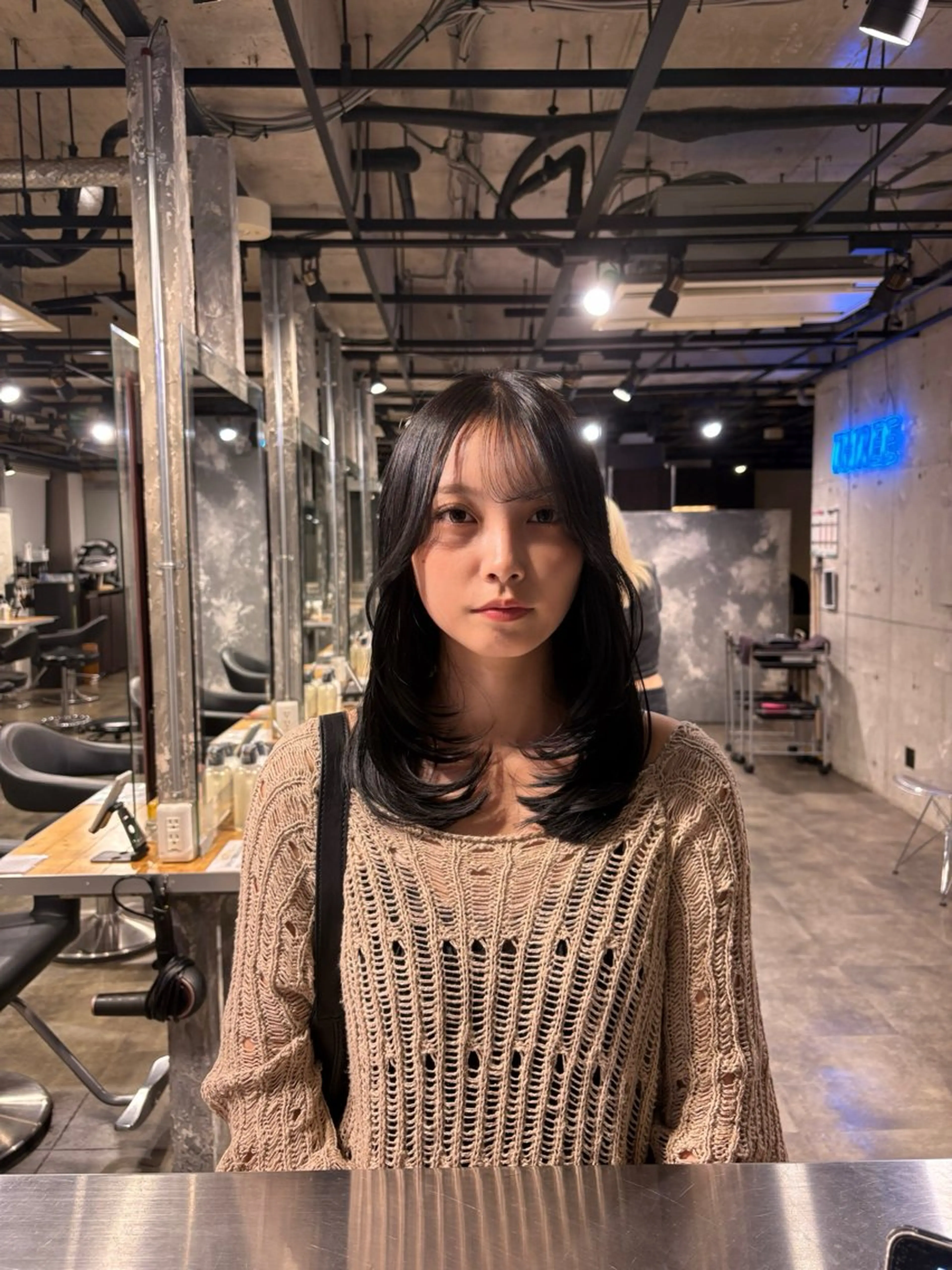 カラー カット ヘアカラー トリートメント 透明感ベージュ🤎 ナチュラルレイヤーのヘアスタイル