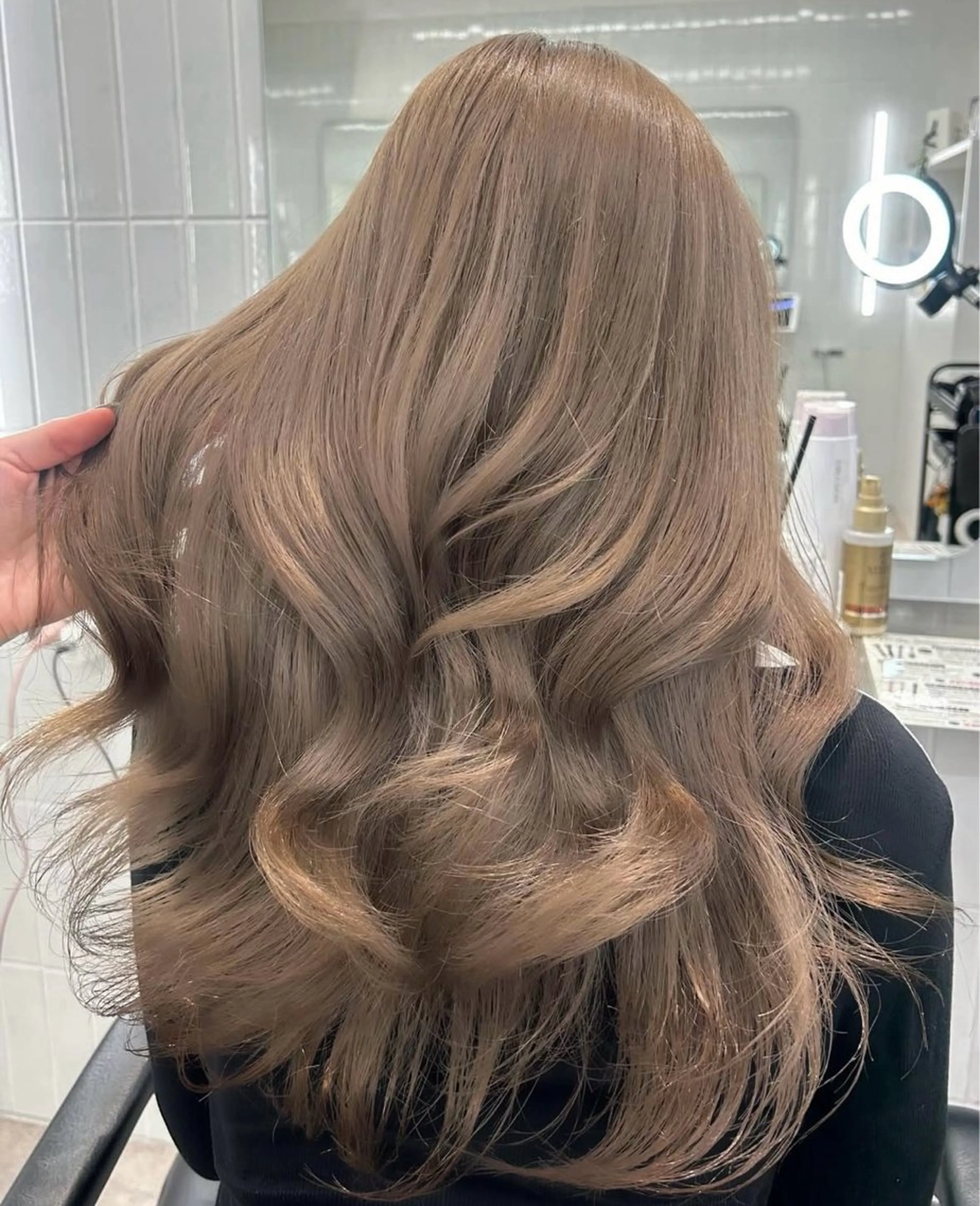 ロング ヘアカラー トリートメント saho😶️️꙳⟡ ミルクティーベージュのヘアスタイル