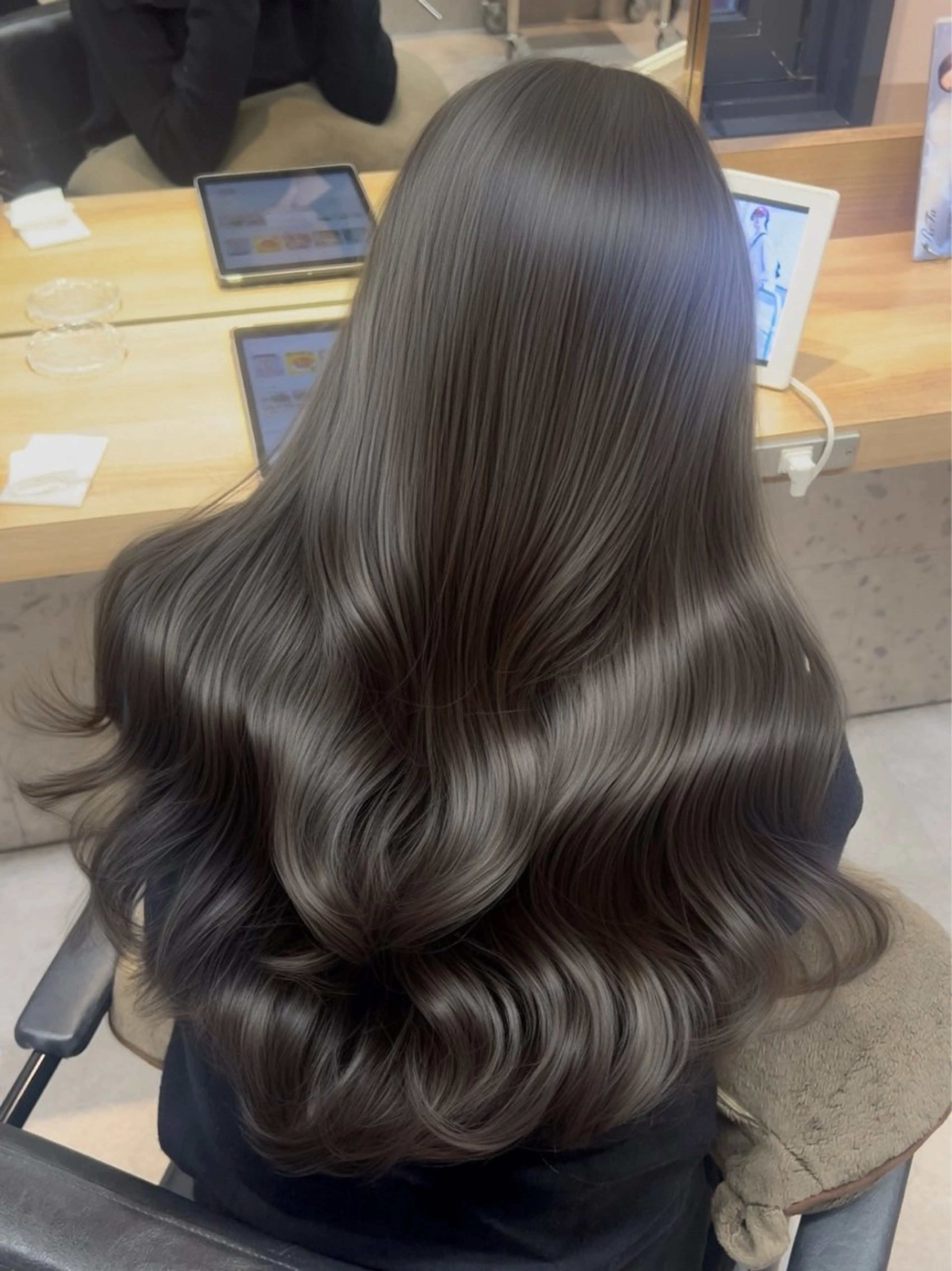 ロング カラー グレージュ 韓国♡レイヤーカット ayanoのヘアスタイル