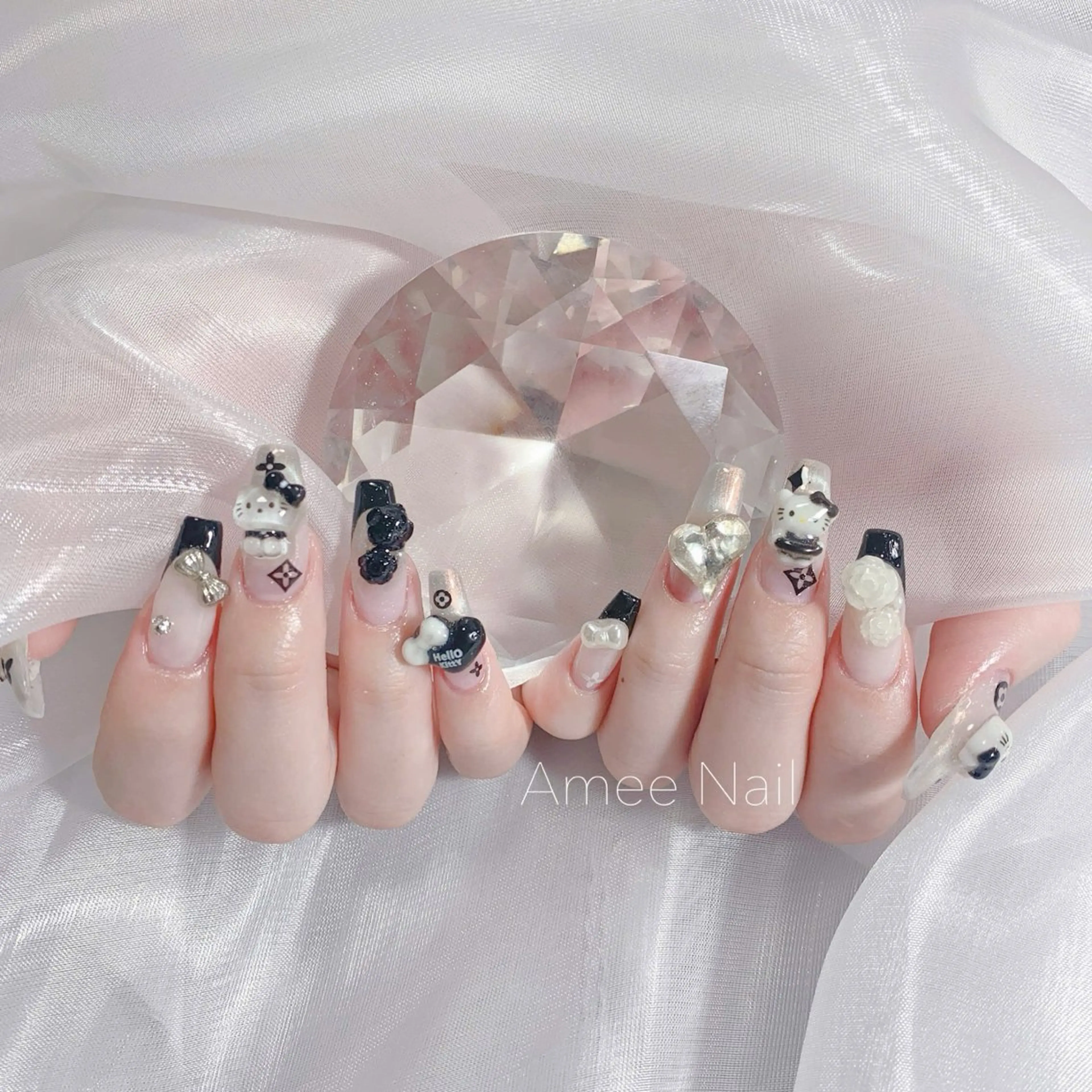 ネイル オーロラネイル クリアネイル フラッシュネイル ジェルネイル グラデーション ハンドネイル Amee Nail Salonのネイルデザイン