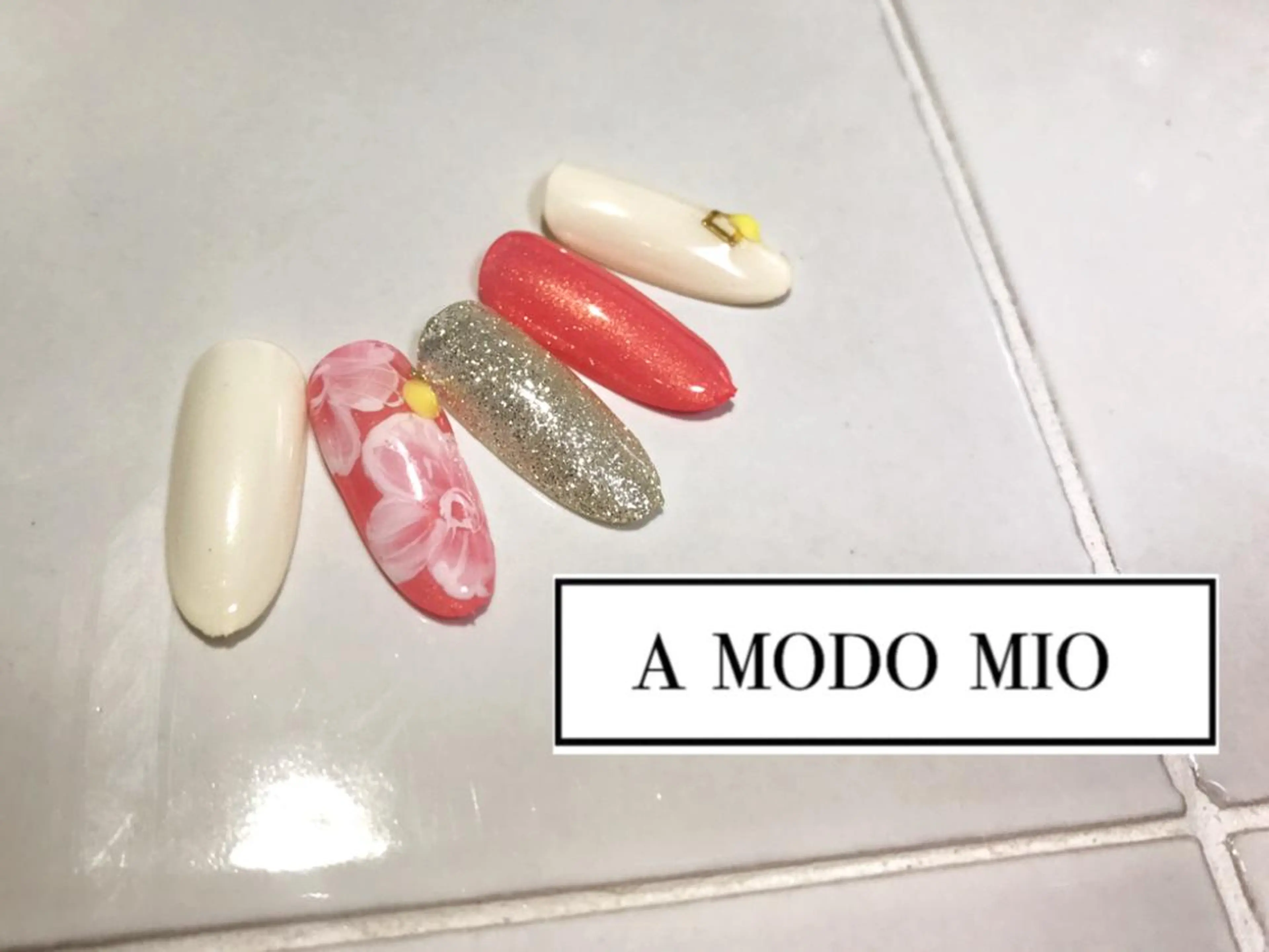ネイル A MODO MIOのネイルデザイン