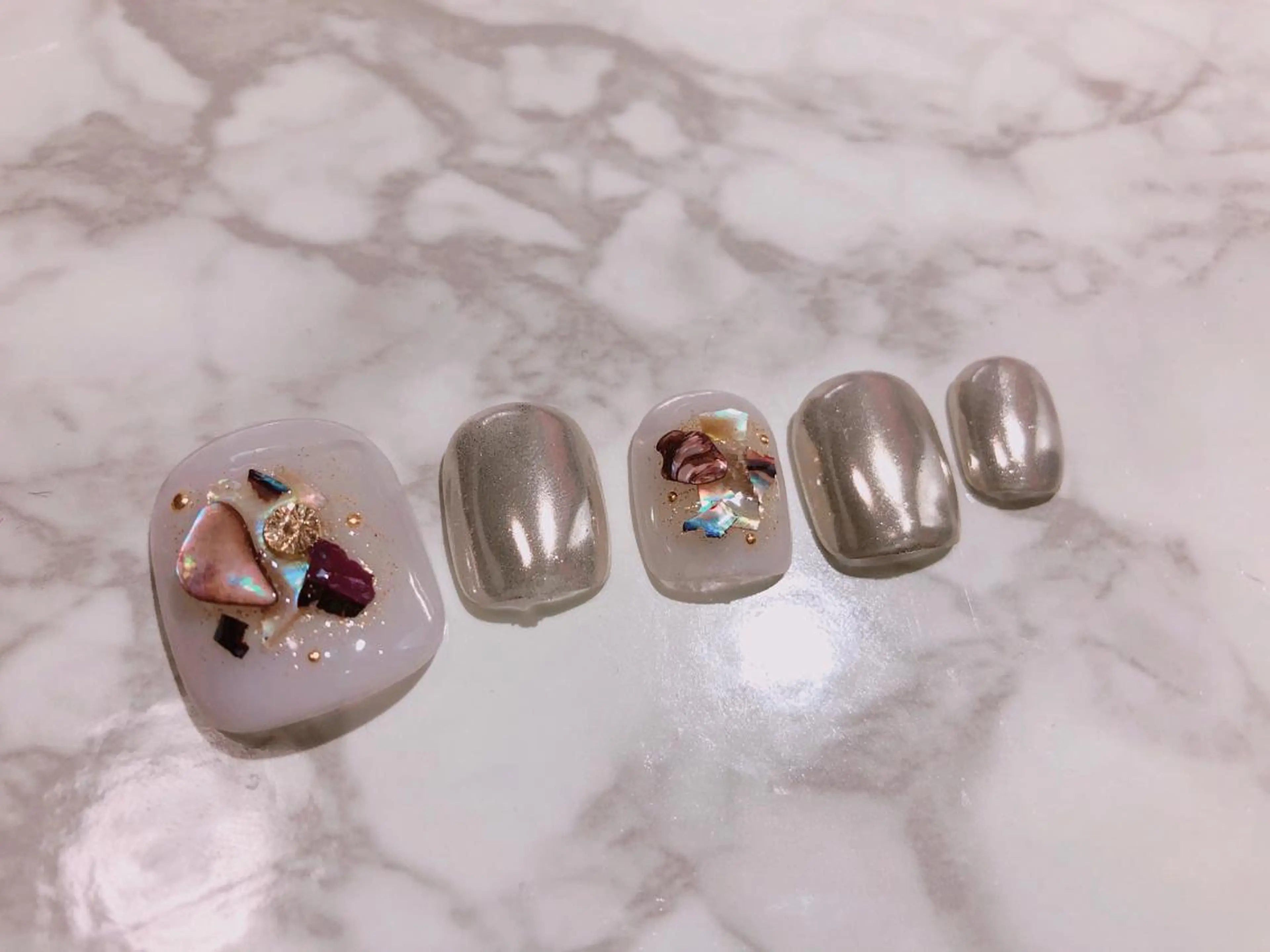 ネイル フットネイル Regaro i.sのネイルデザイン