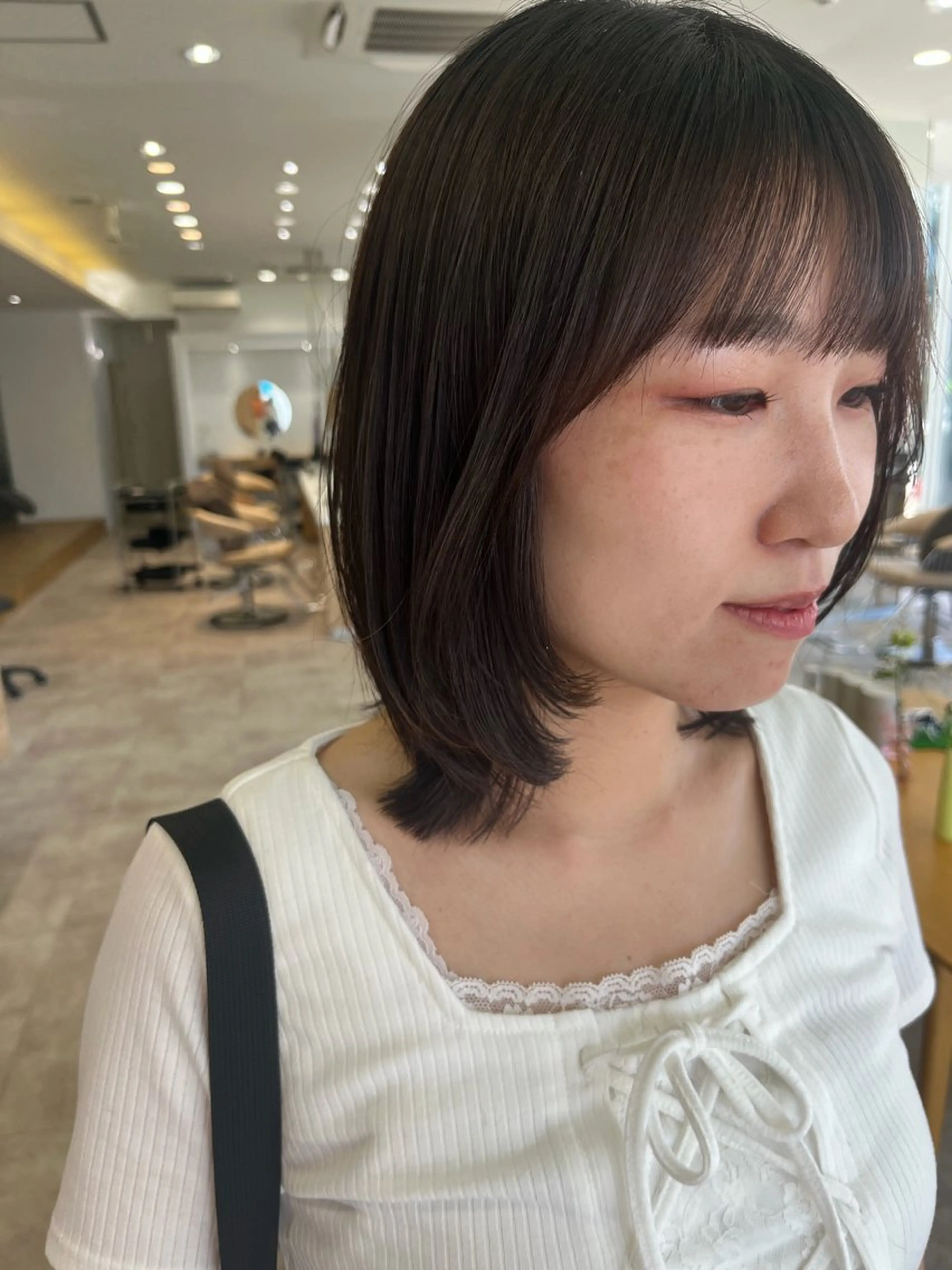 ミディアム カラー ミディアムレイヤー 透明感カラー くびれヘア 顔まわりレイヤー 顔周りカット カット ヘアカラー トリートメント cana 札幌レイヤーカットのヘアスタイル